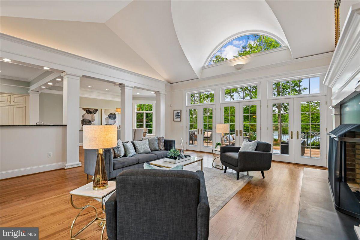 POPLAR POINT - Residential
