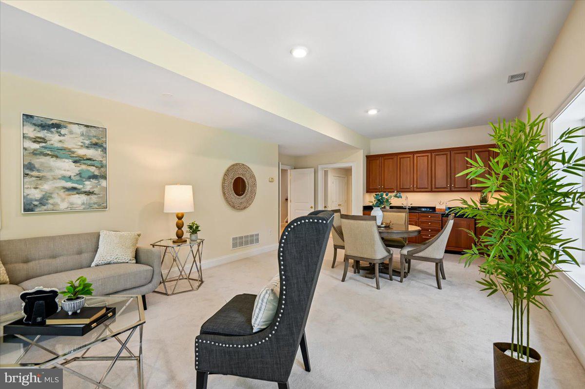 POPLAR POINT - Residential