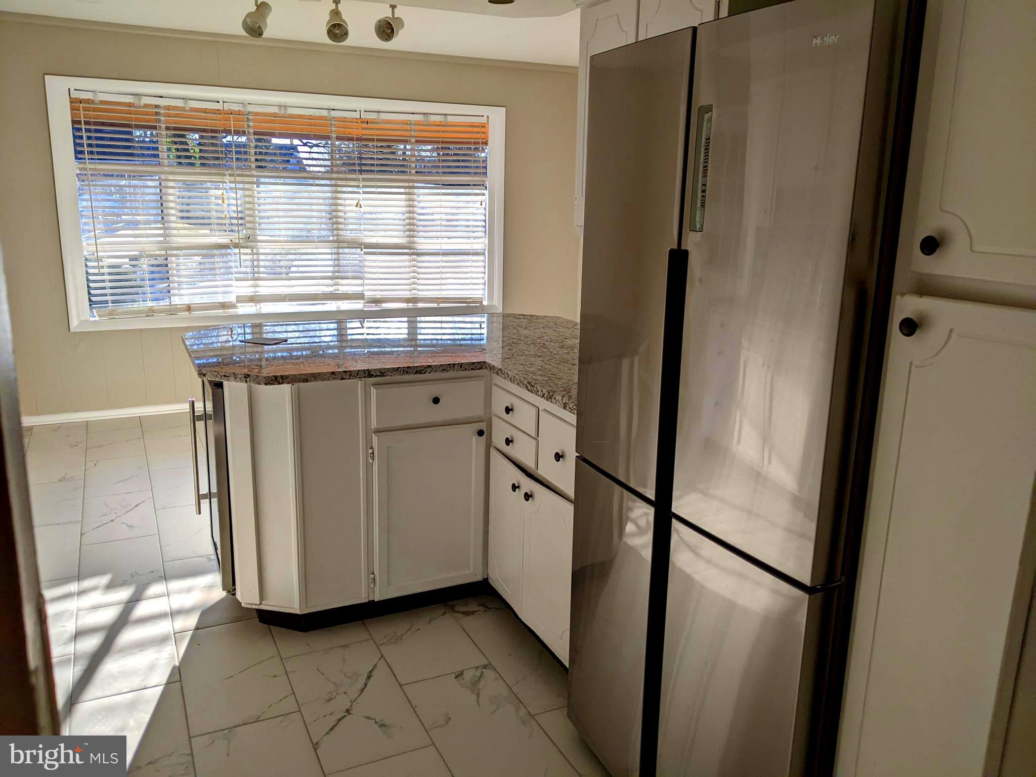 NORTH POTOMAC VISTA - Residential Lease