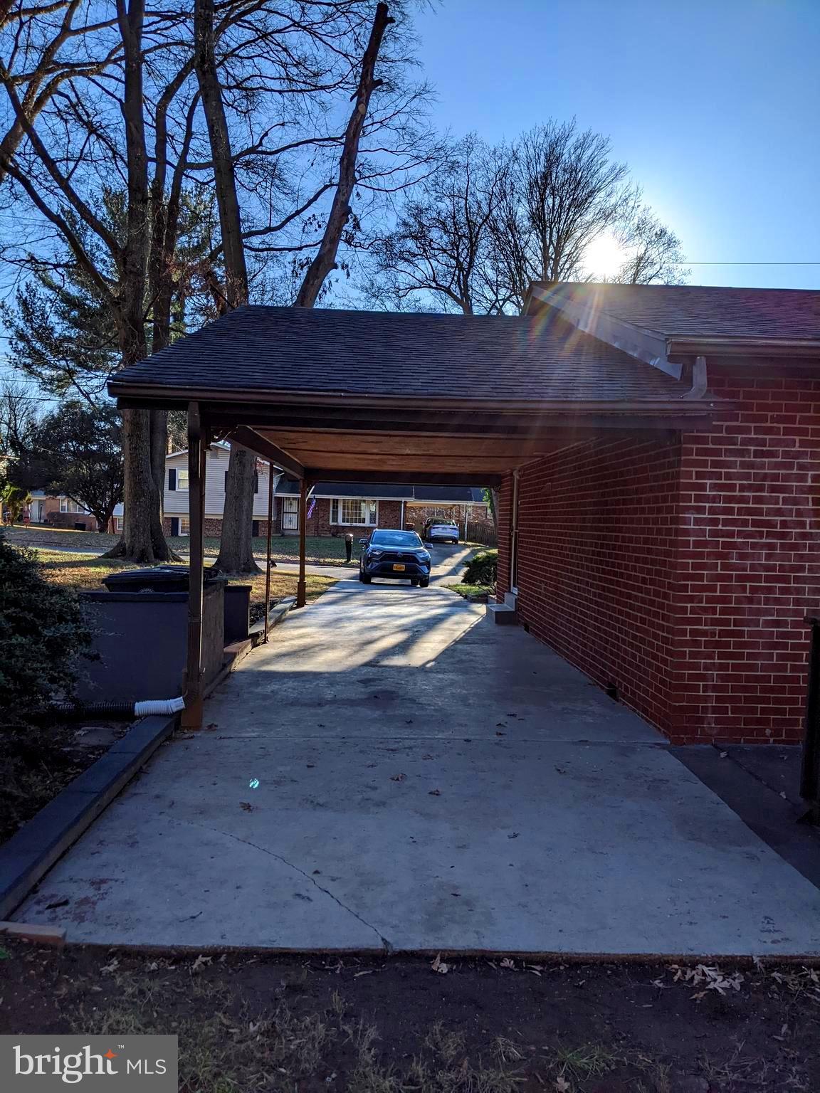 NORTH POTOMAC VISTA - Residential Lease