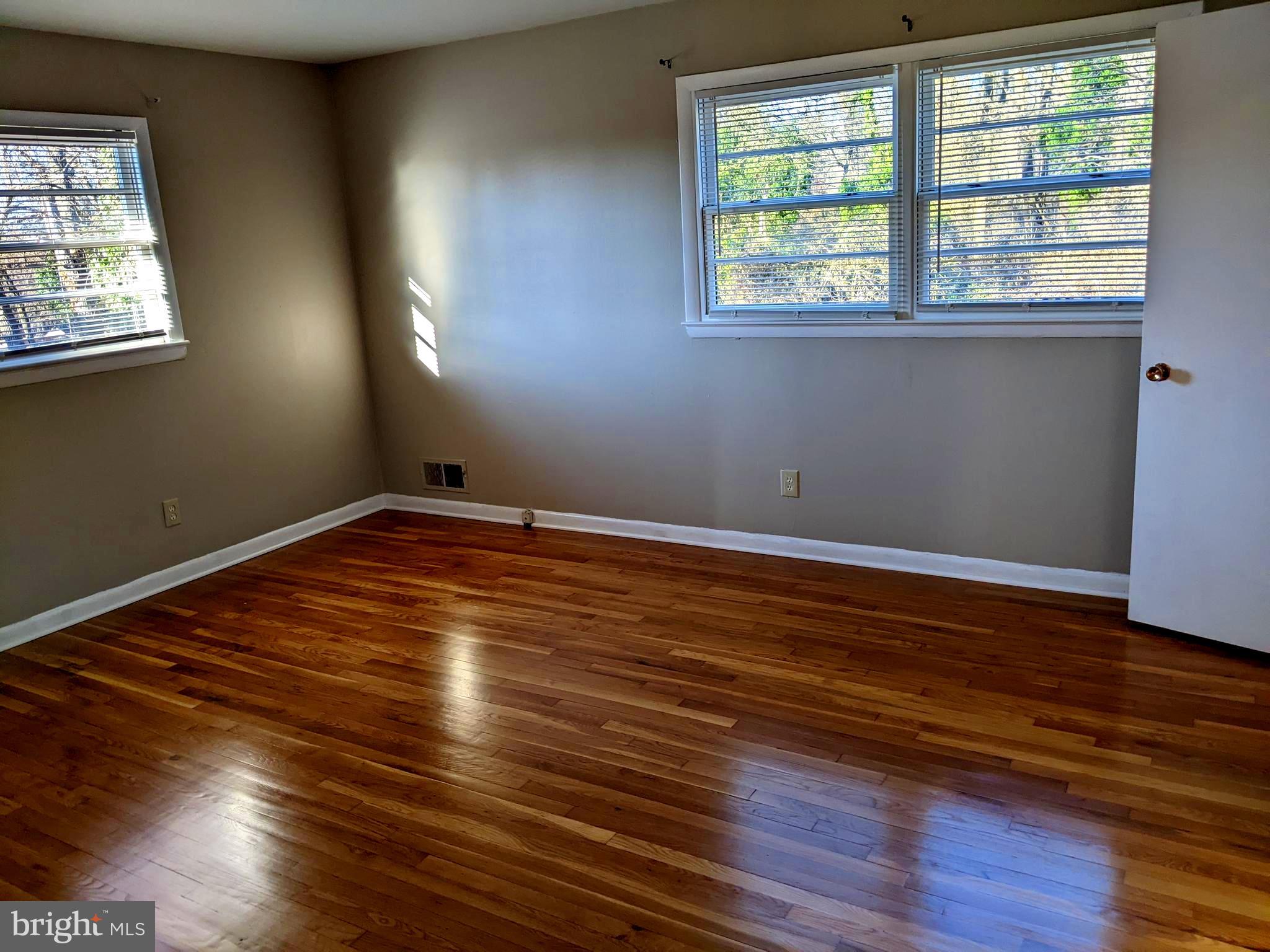 NORTH POTOMAC VISTA - Residential Lease