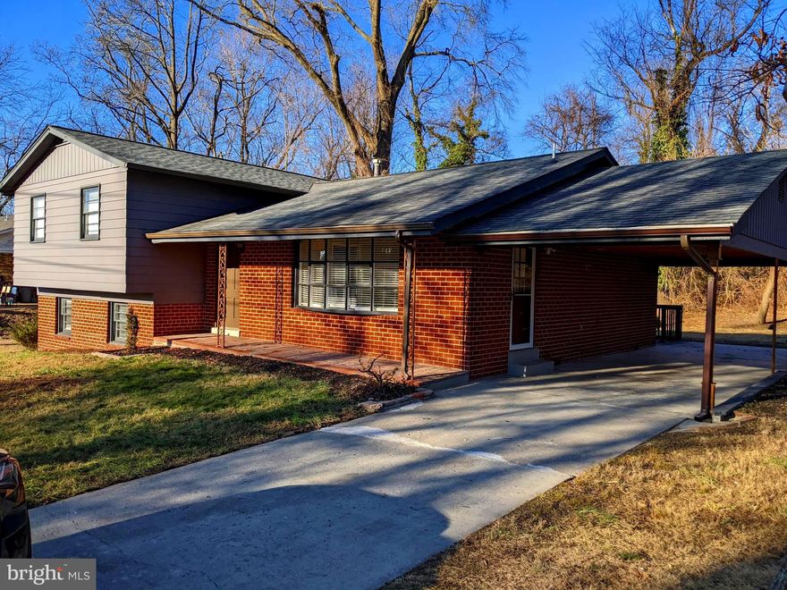 STUNNING REMODEL!! "Priced" BELOW all similar comps in a 1 mile radius.  Available July 1st!!  4 Bedroom, 2 1/2 Bath Single Family Split Level in Convenient & sought after location close by to the New MGM & the National Harbor. Updates include New roof, New Kitchen & Baths with granite & ceramic tile. New stainless steel appliances, refinished hardwood floors, New paint throughout, New Sliding Glass door, landscaped. Good credit score a must, apply now, will not last--ready to move in!! Short cut 2 min walk into National Harbor and just around the corner from Tot Lot/Park.