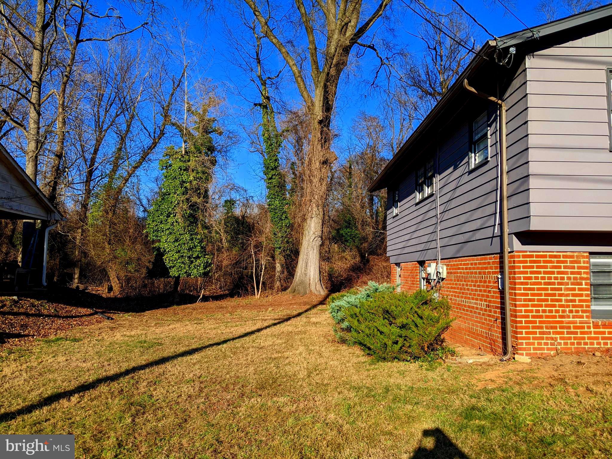 NORTH POTOMAC VISTA - Residential Lease