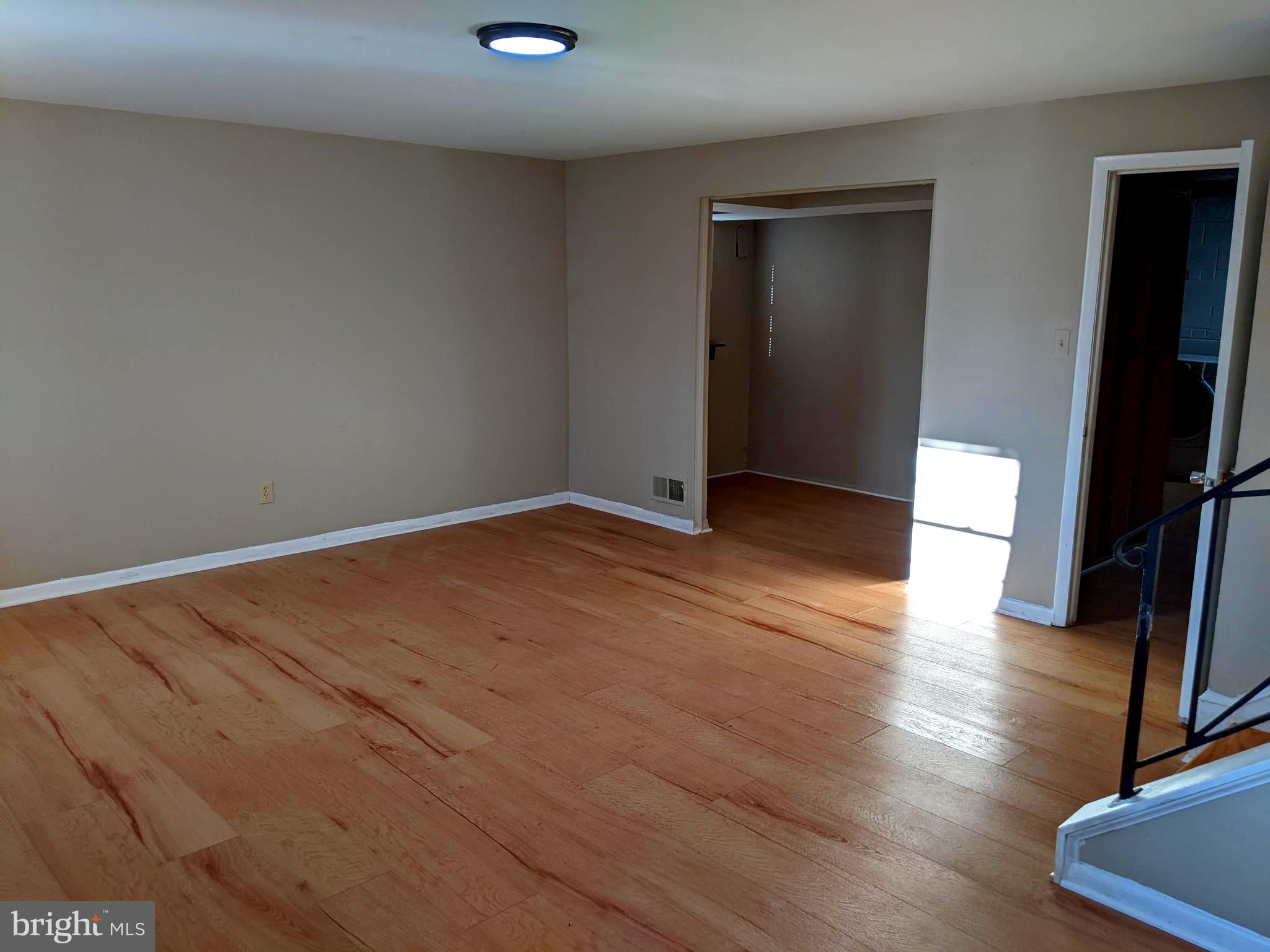 NORTH POTOMAC VISTA - Residential Lease