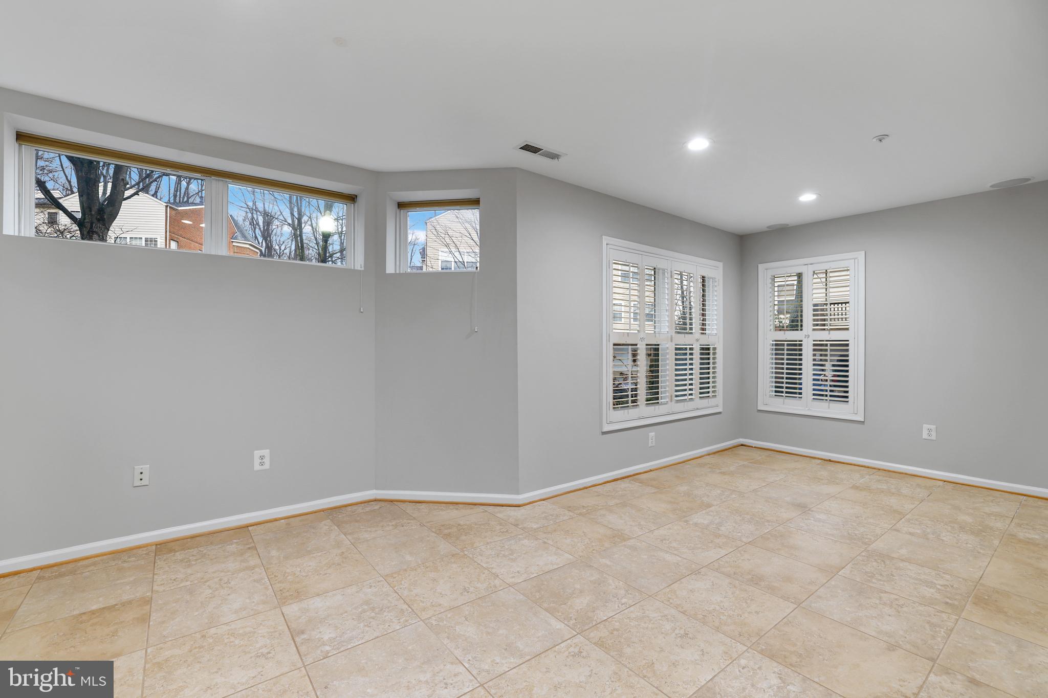 GOVERNORS GRANT - Residential