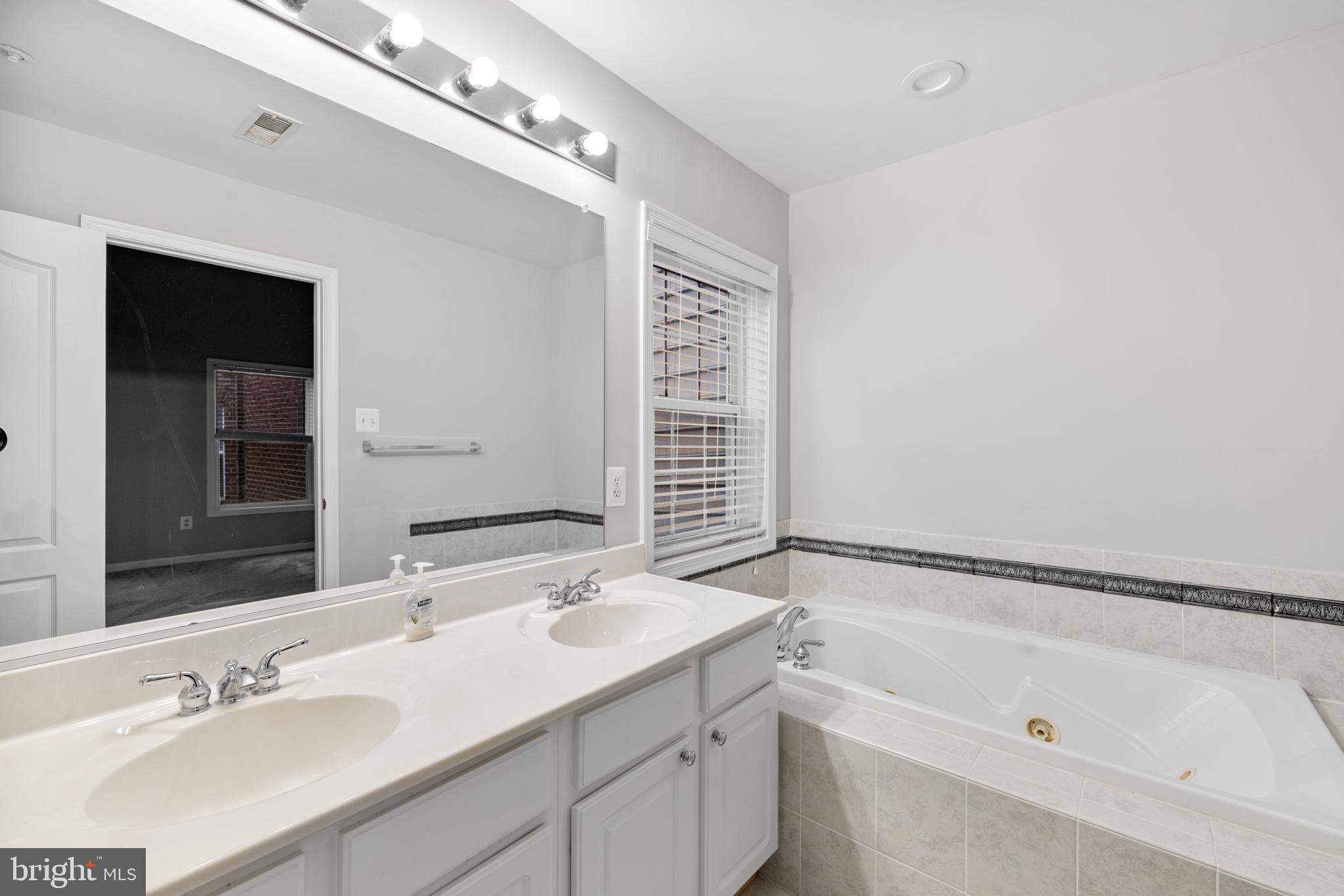 GOVERNORS GRANT - Residential