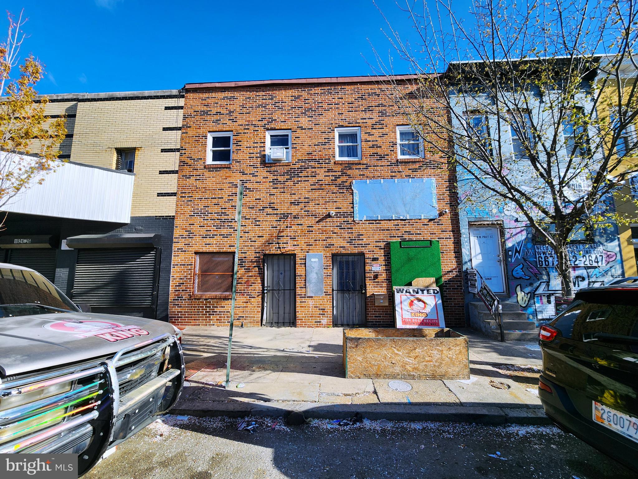 ONLINE AUCTION: Bidding begins 04/18/2025 @ 10:00 AM. Bidding ends 04/22/2025 @ 11:00 AM. List Price is Suggested Opening Bid. 2 Story Townhouse Shell located in the Carrollton Ridge area of Baltimore City. Residents can enjoy the nearby attractions such as Westside Shopping Center, Carroll Park, Carroll Park Golf Course, Mount Clare Junction Shopping Center, & Grace Medical Center. Property is Vacant. Easy Access to Major Traffic Artery Wilkens Ave. Deposit: $7,500.
