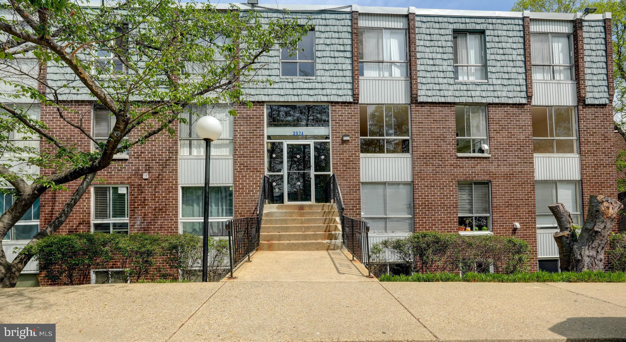 Welcome to this 2 bedroom, 2 bath, renovated condo with new paint and polished hardwood floors throughout. Brand new kitchen with stainless steel appliances, new Shaker cabinets, quartz counters and ceramic tile floor. Full size washer and dryer in unit. Large walk-in closet in master bedroom.
Both bathrooms were tastefully renovated with beautiful tilework and fixtures.
Large balcony overlooks open space.
Condo fee includes all utilities. Minutes from Plaza Del Mercado Shopping Center and I-370.