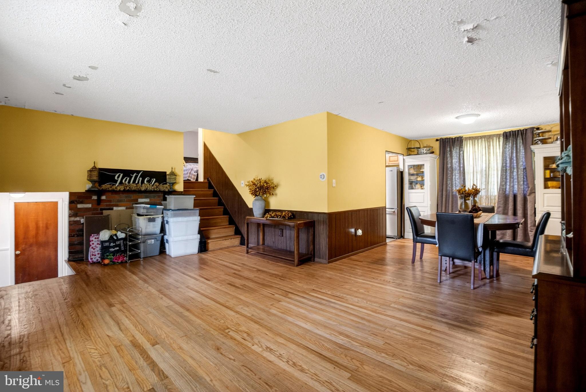 601 SHARON LANE