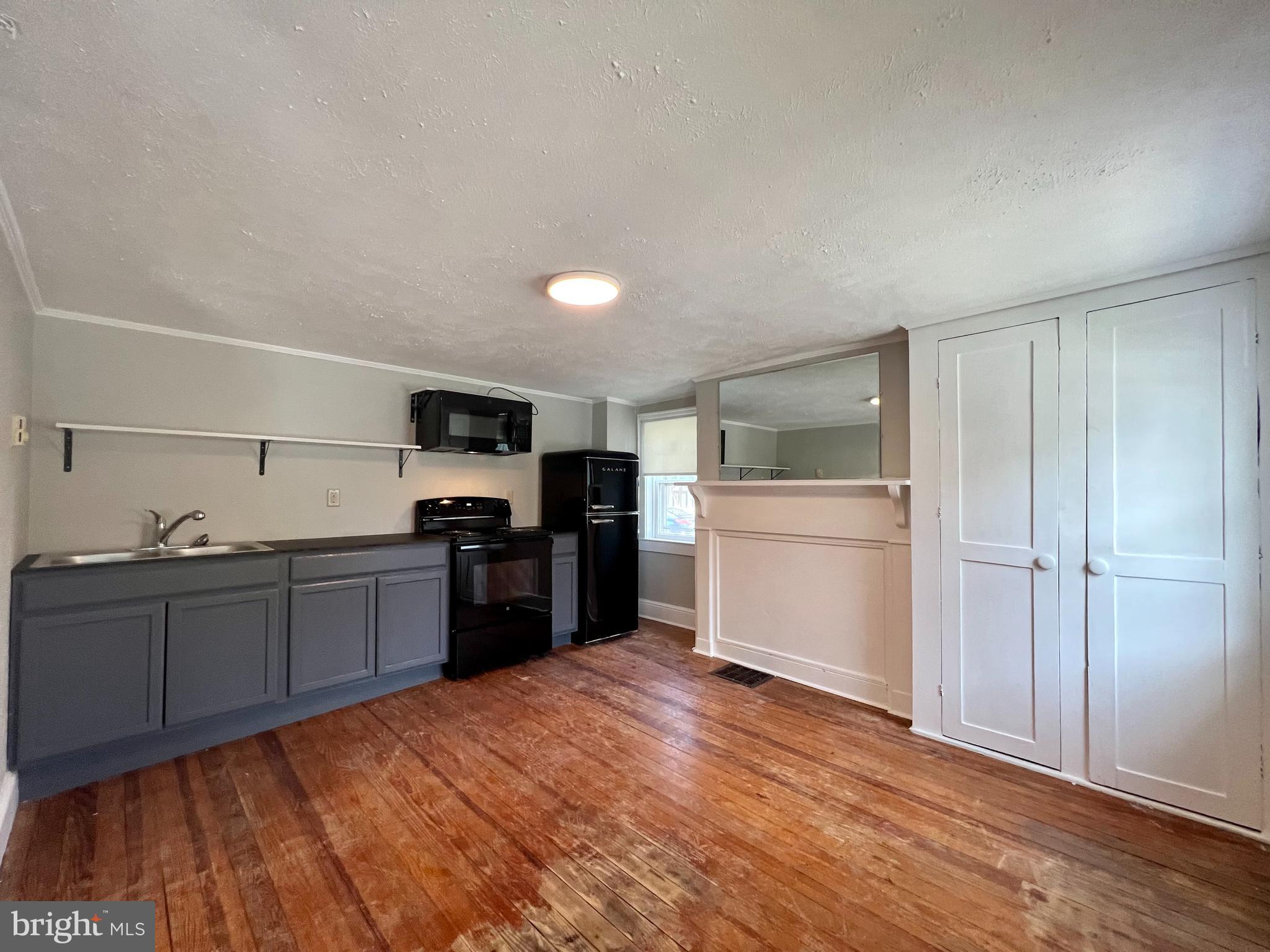 CHARLES TOWN - Residential Lease