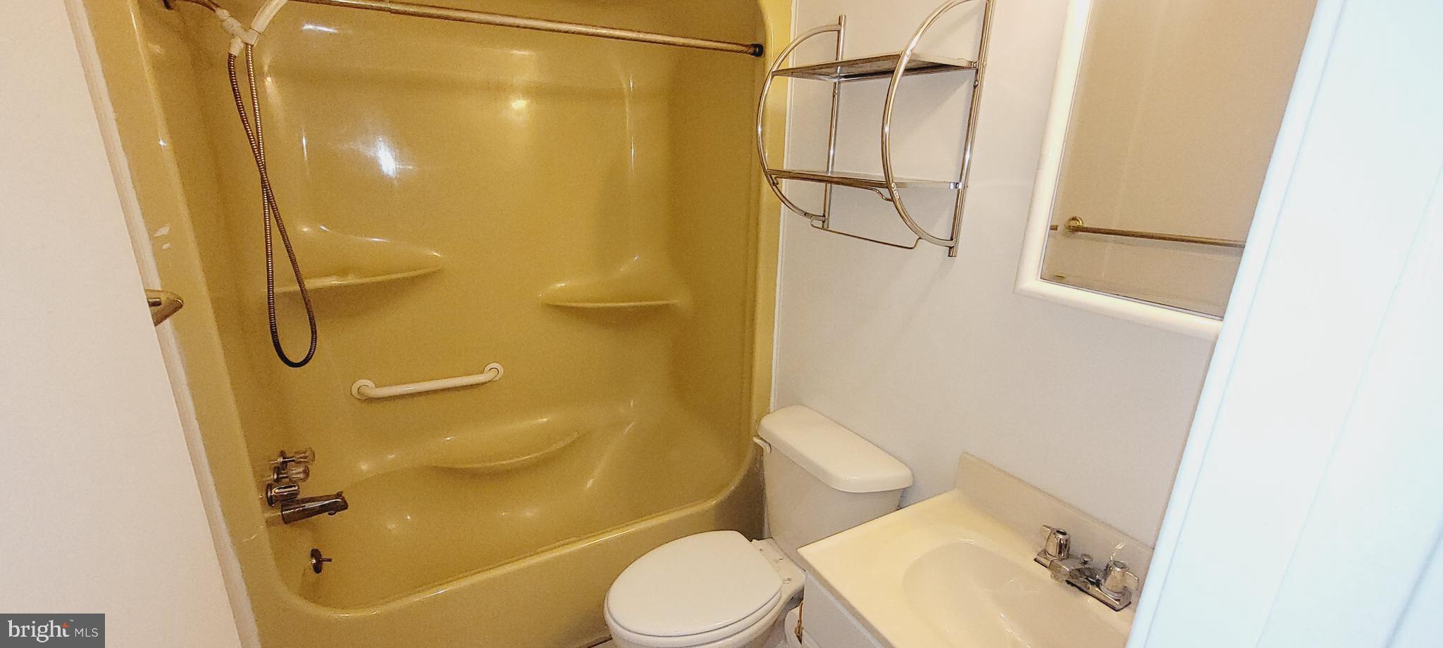 FORT WASHINGTON - Residential