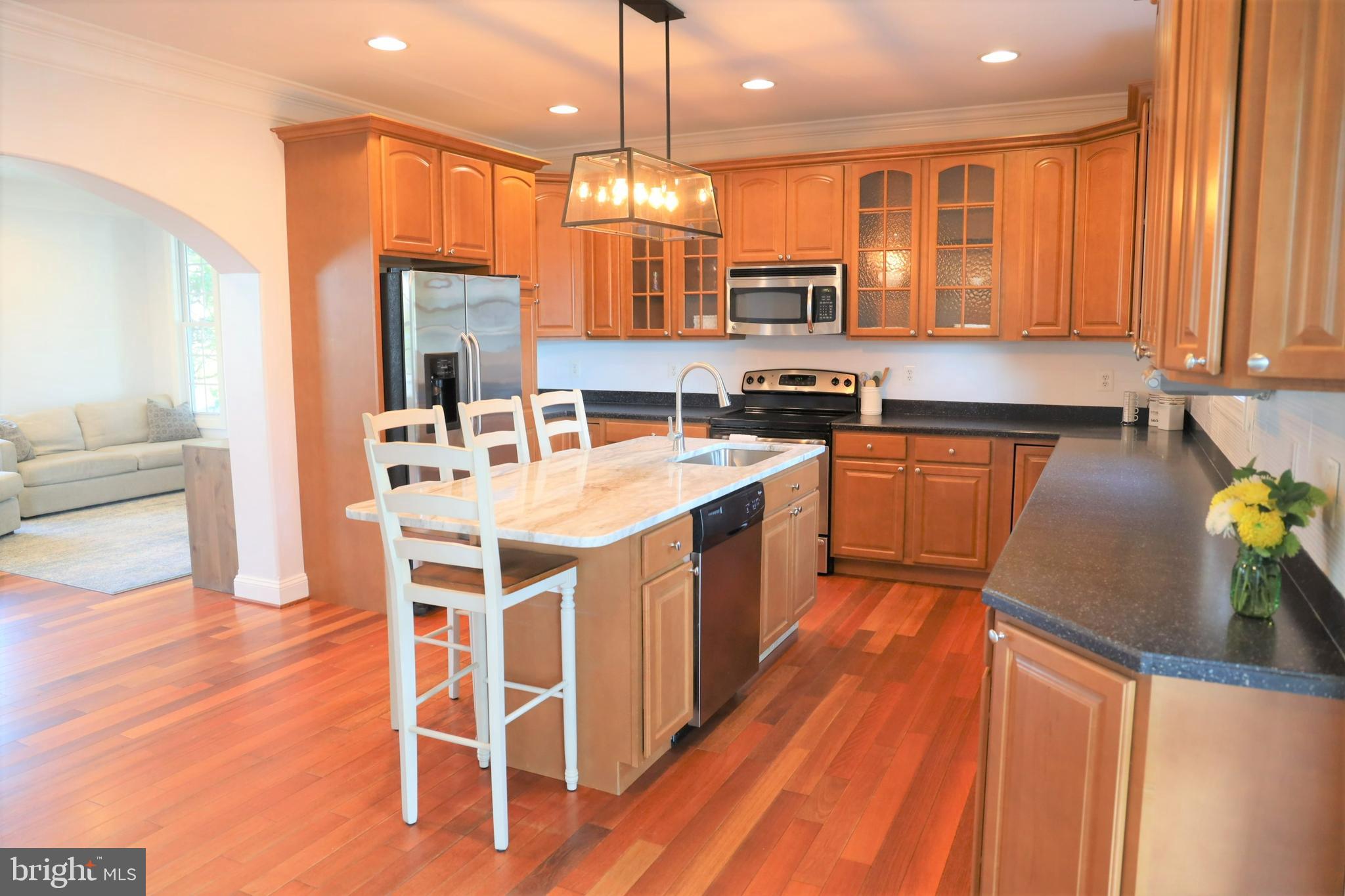 WOODLAND BEACH - Residential