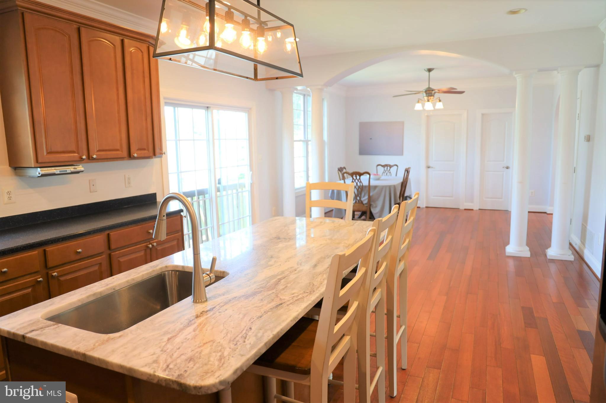 WOODLAND BEACH - Residential