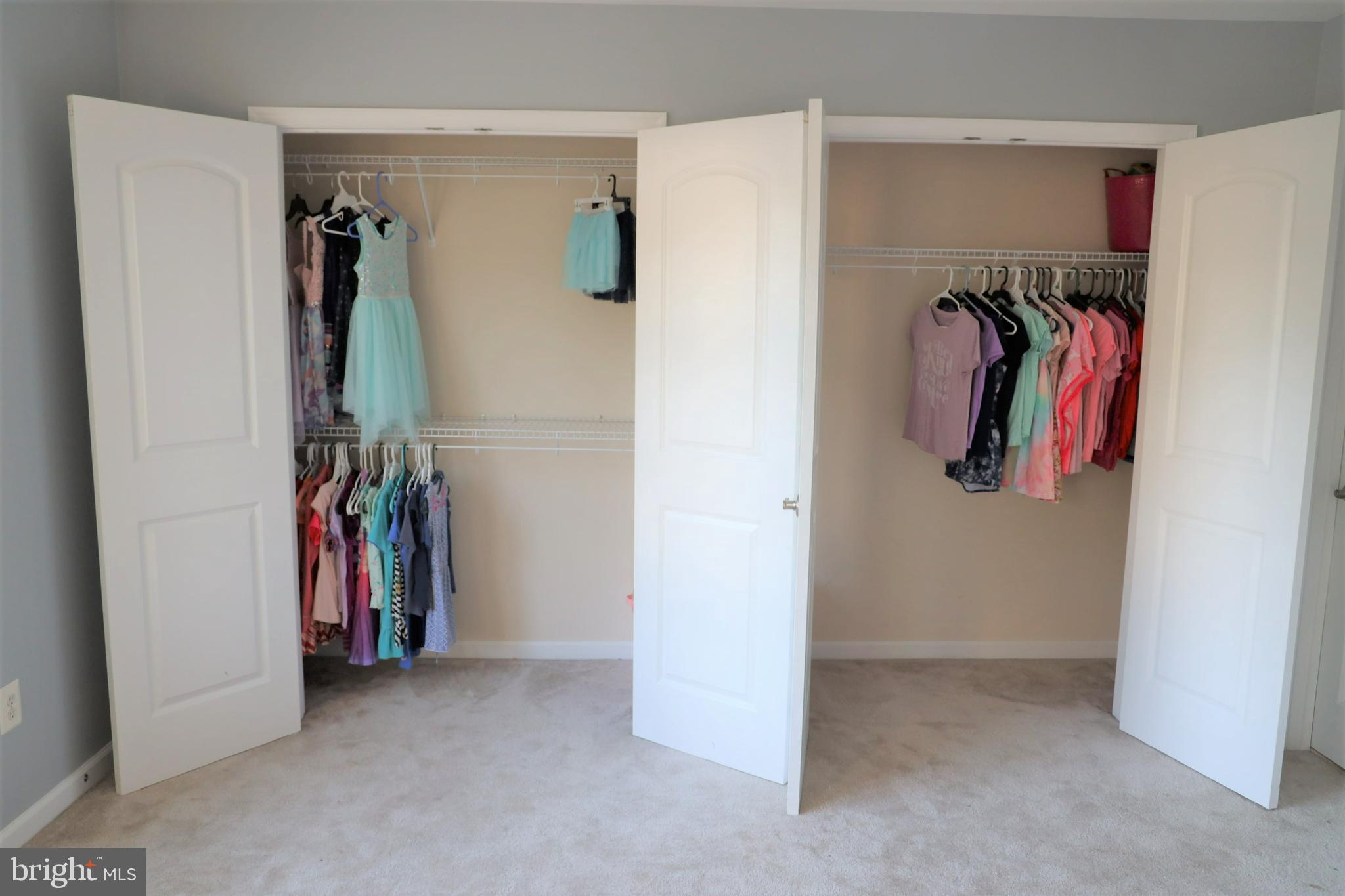 WOODLAND BEACH - Residential