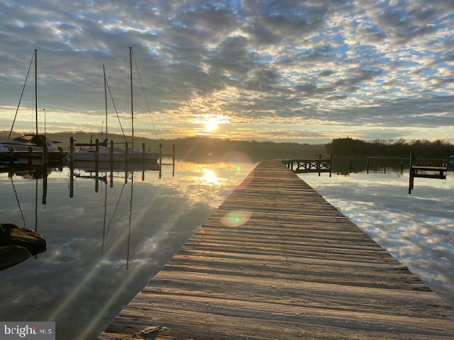 WOODLAND BEACH - Residential