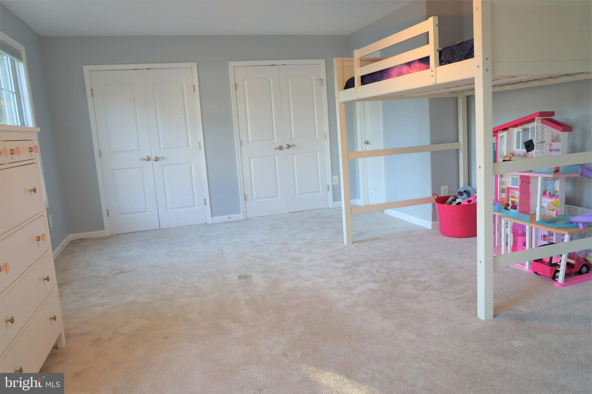 WOODLAND BEACH - Residential