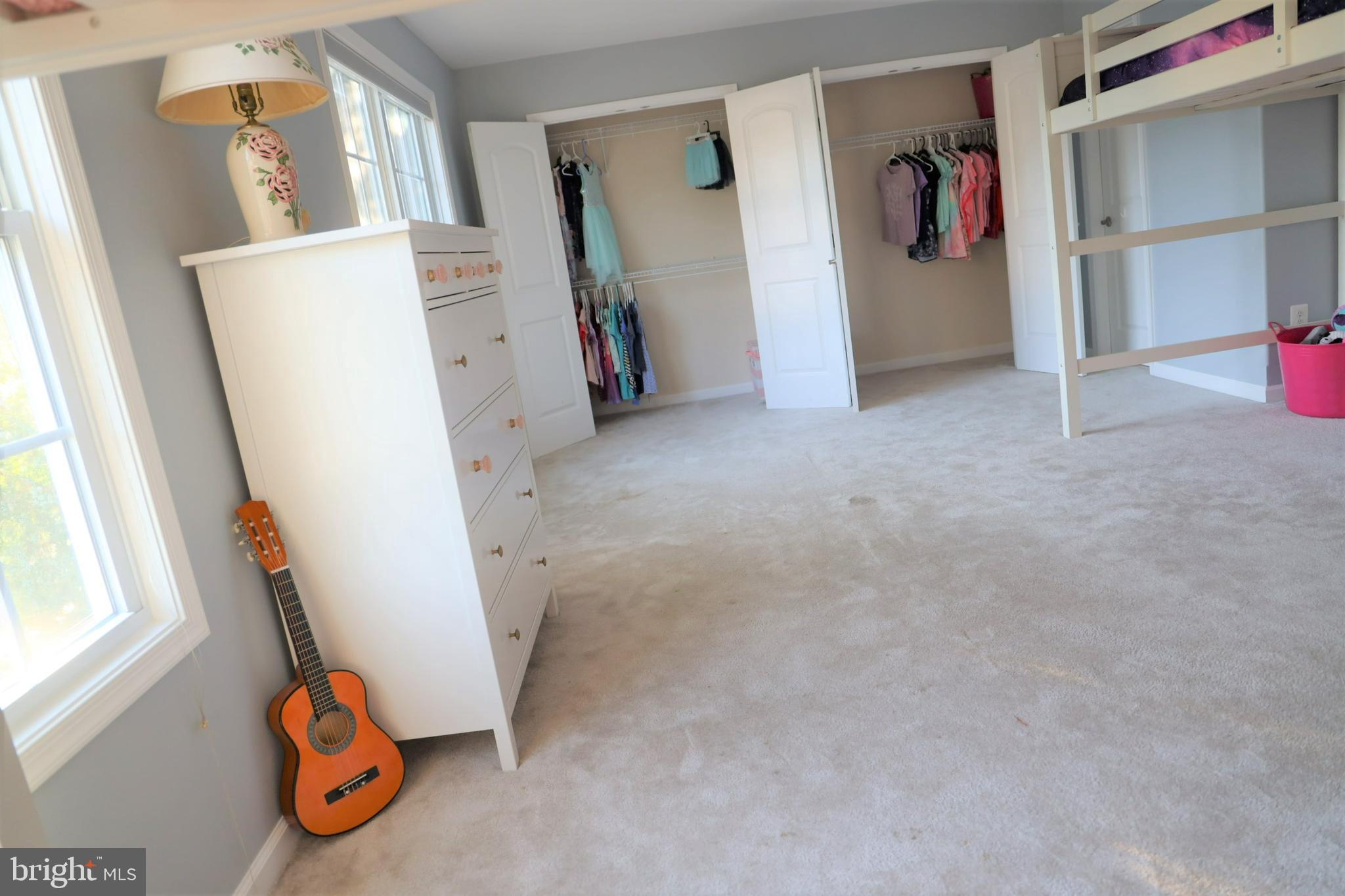 WOODLAND BEACH - Residential