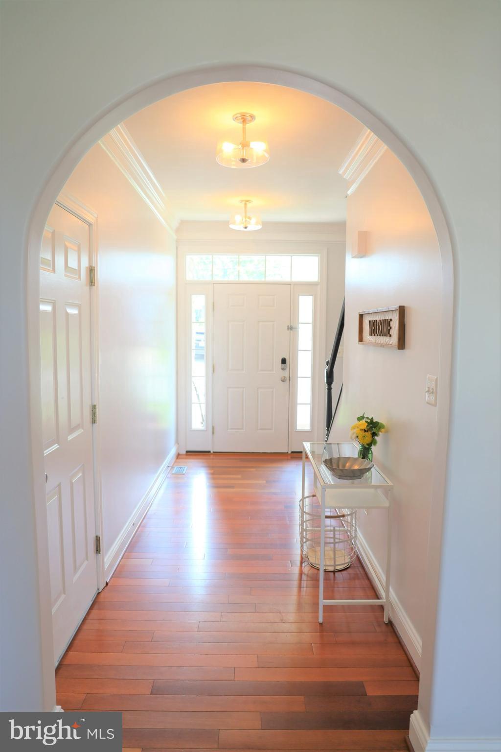 WOODLAND BEACH - Residential