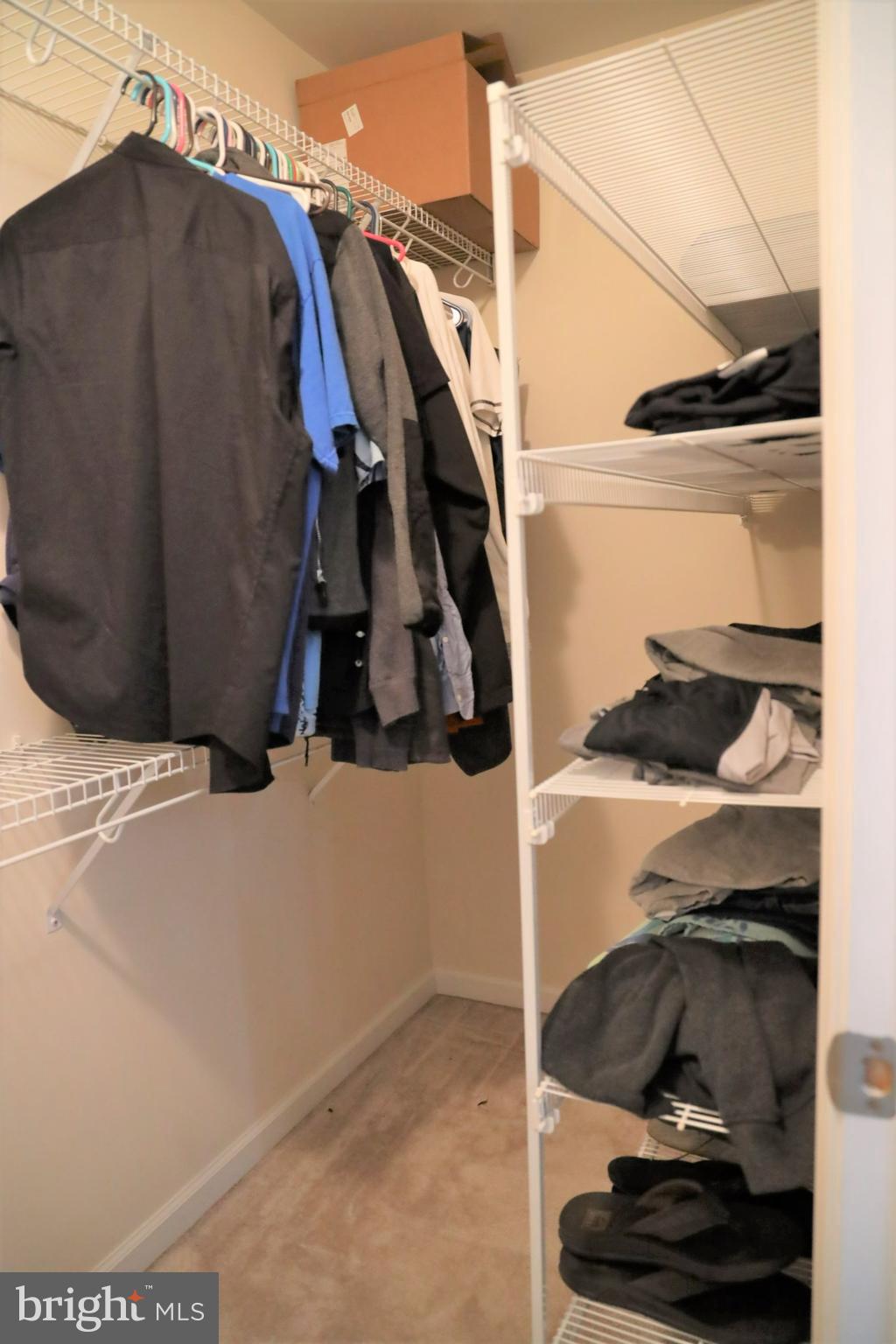 WOODLAND BEACH - Residential