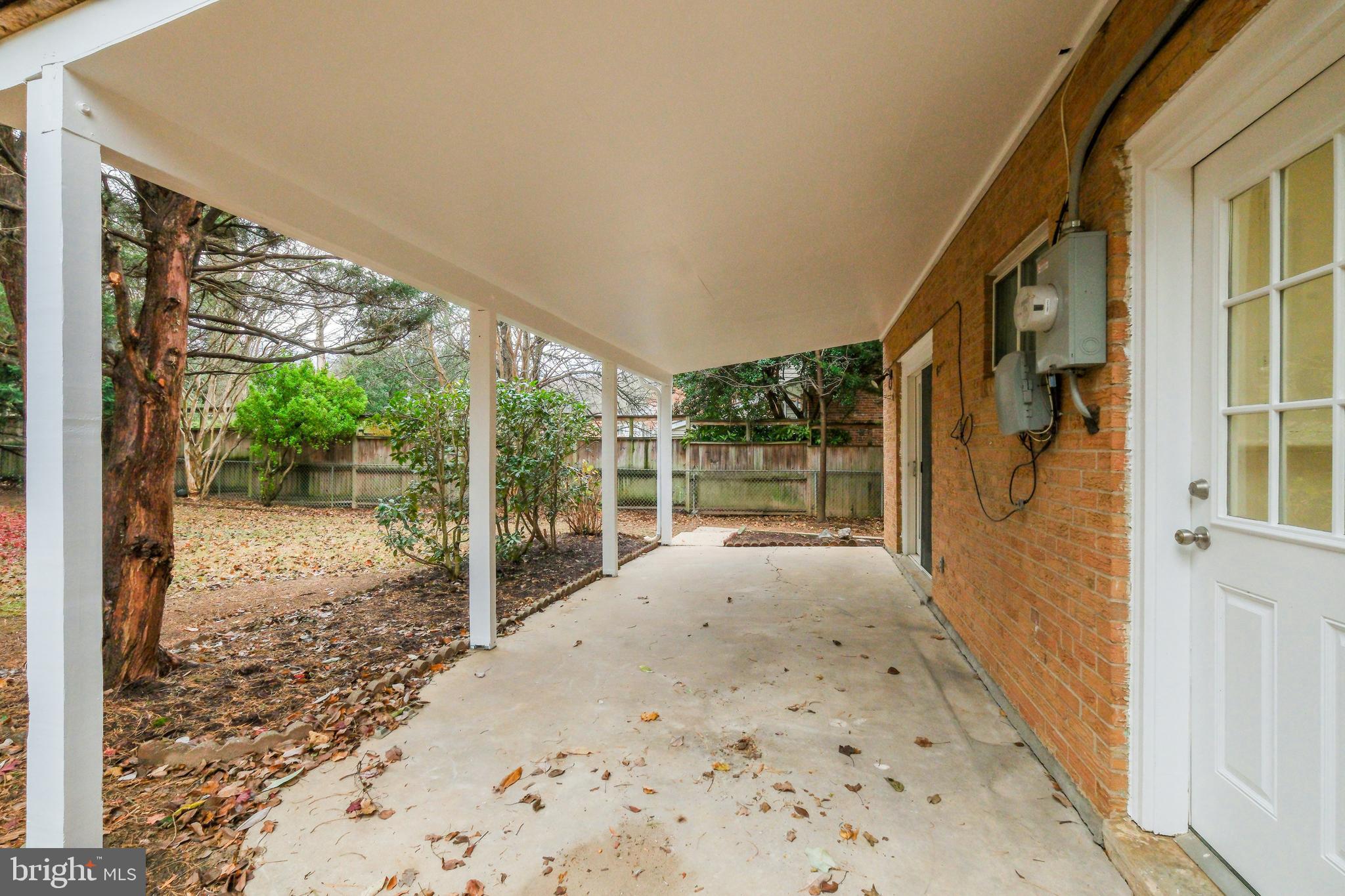 MONTROSE - Residential Lease