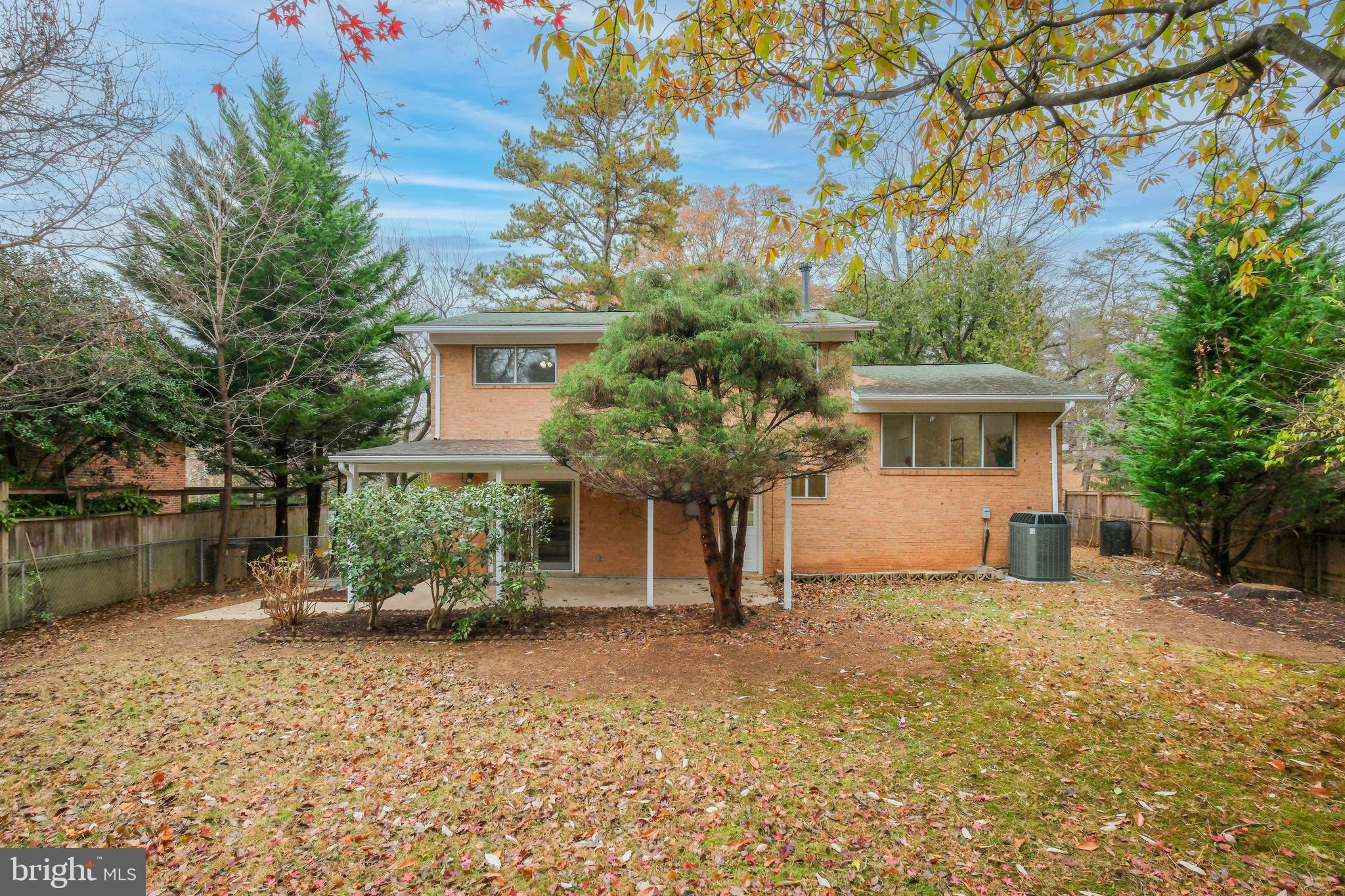 MONTROSE - Residential Lease