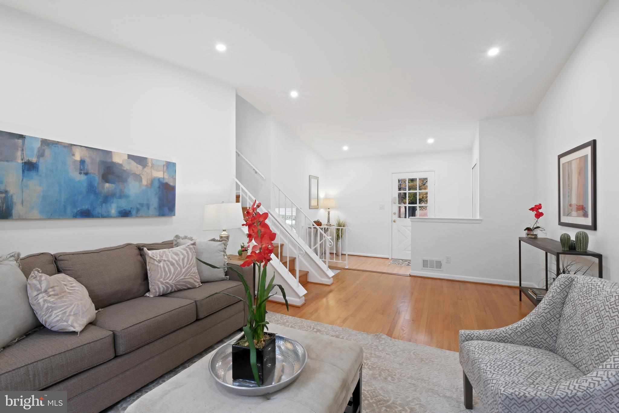 MONTROSE - Residential Lease