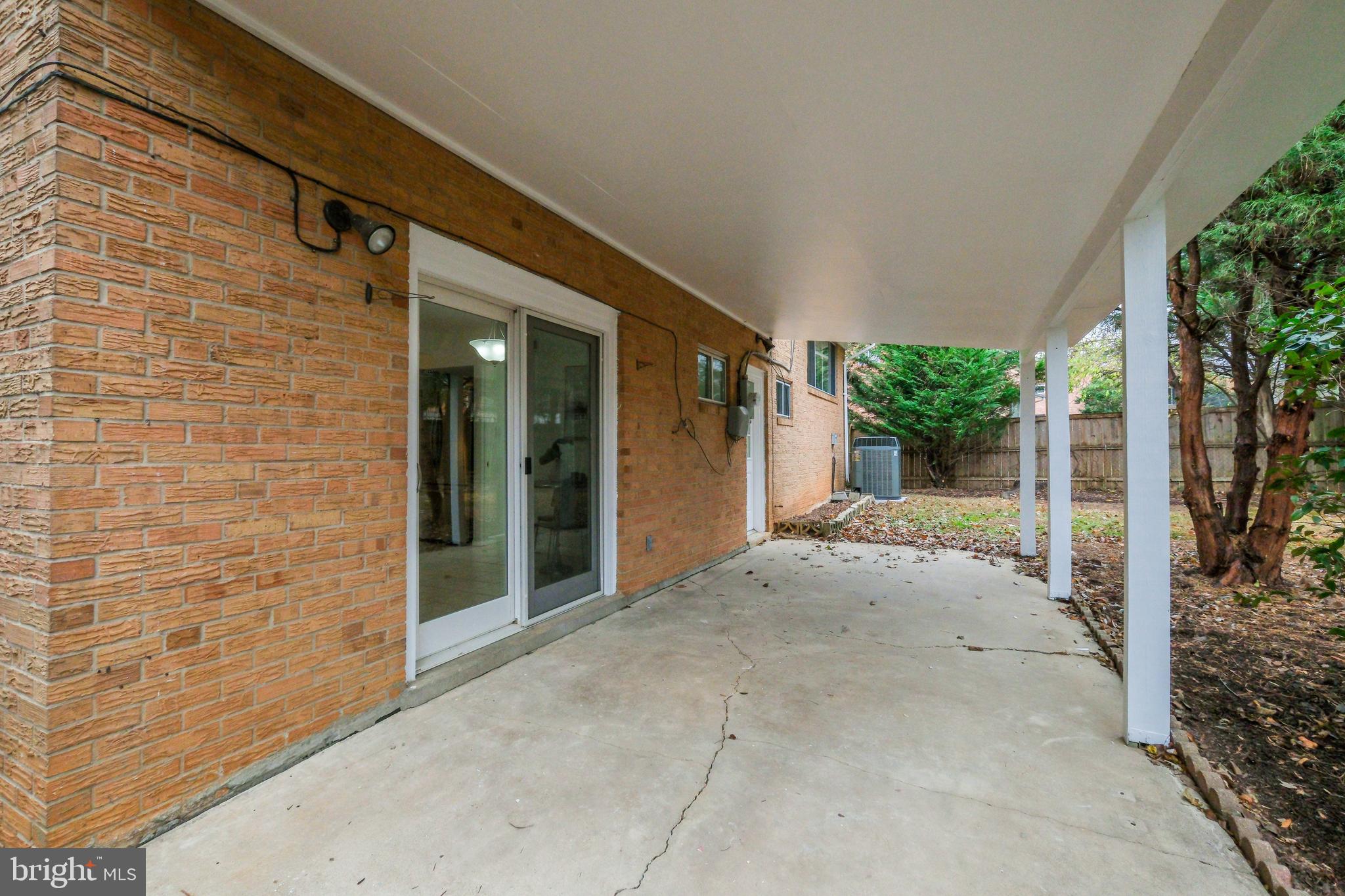 MONTROSE - Residential Lease