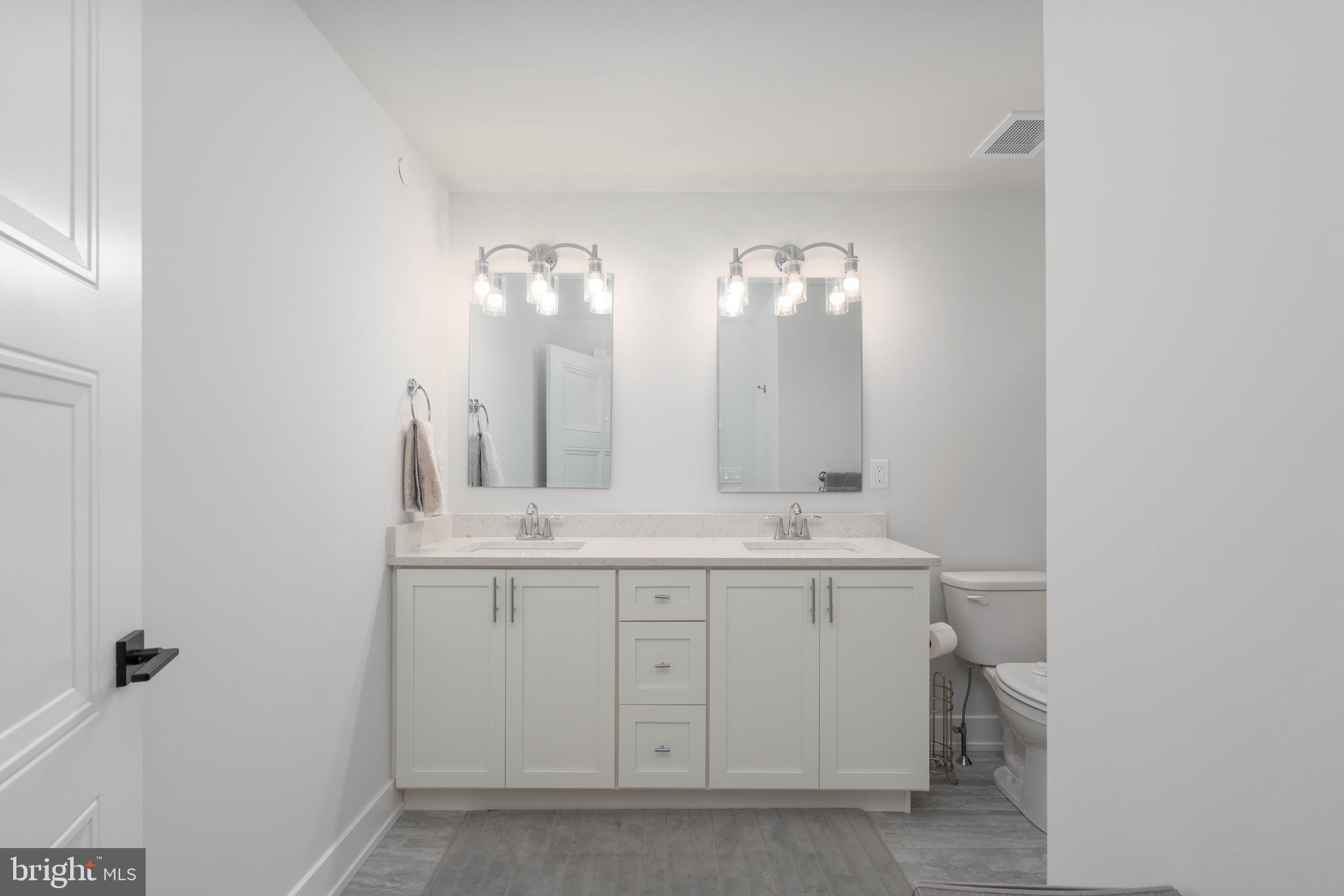 FORT WASHINGTON - Residential