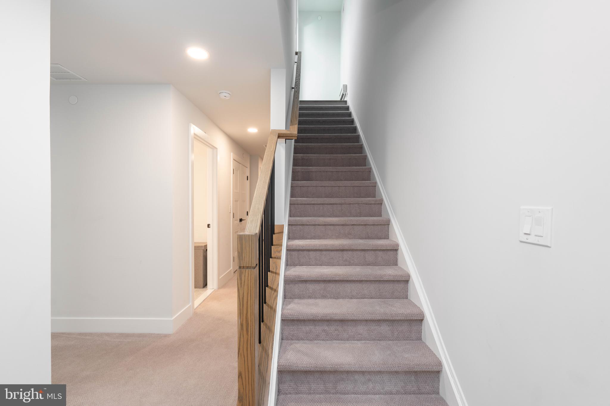 FORT WASHINGTON - Residential