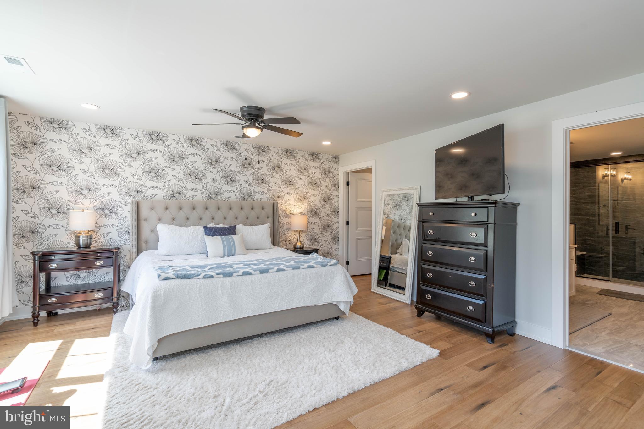 FORT WASHINGTON - Residential