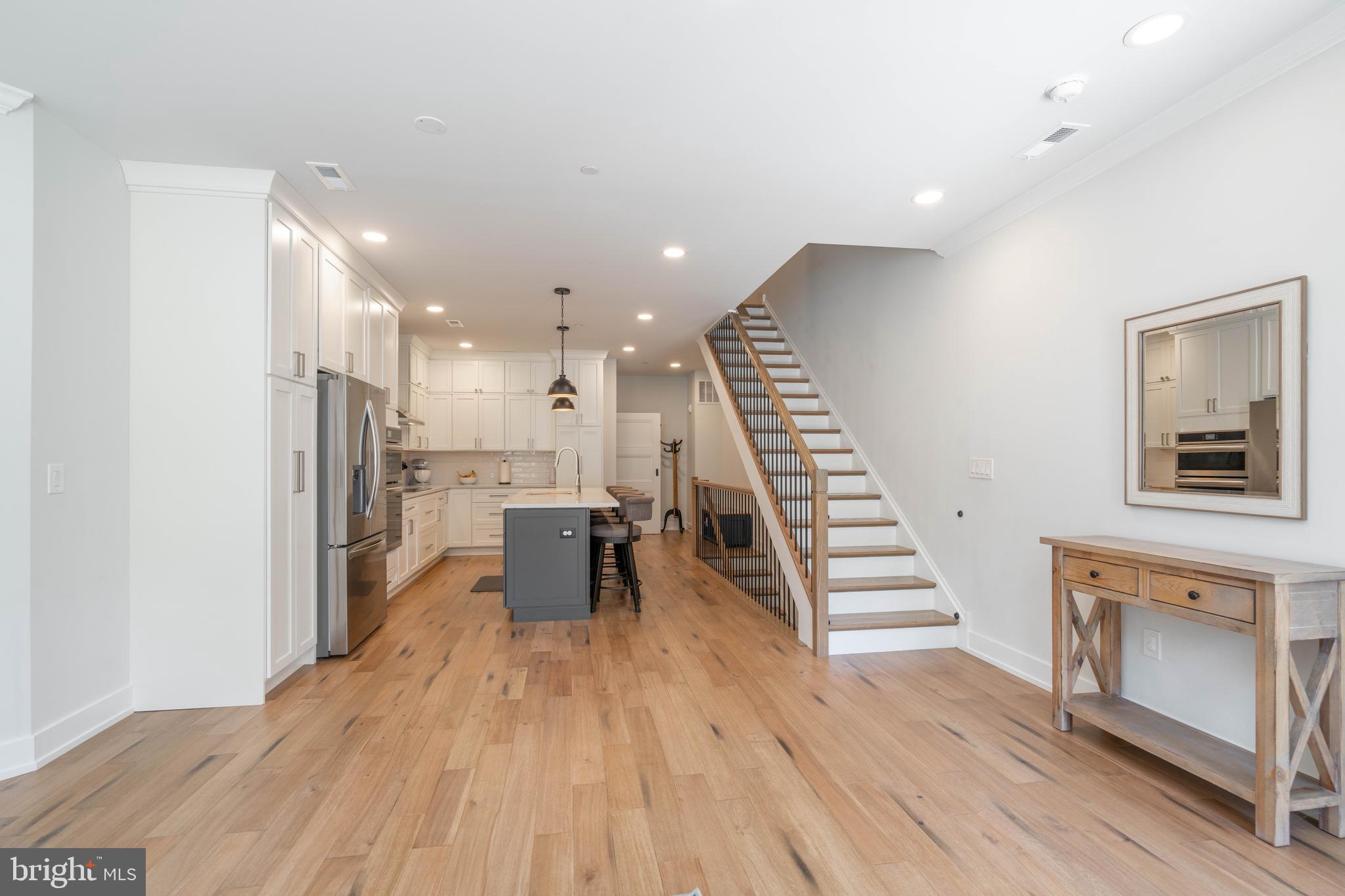 FORT WASHINGTON - Residential