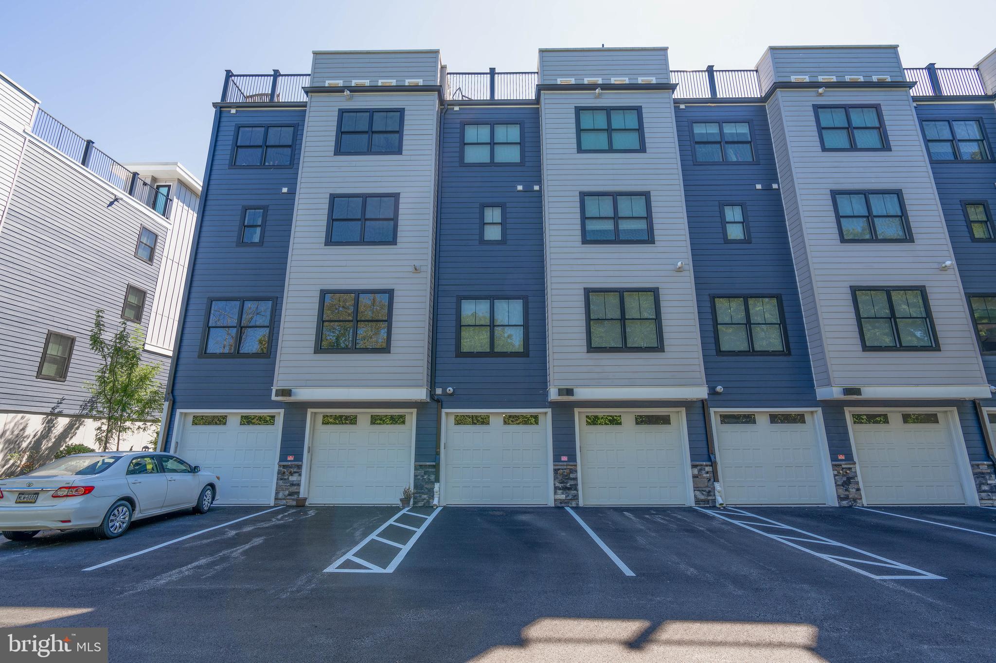 FORT WASHINGTON - Residential