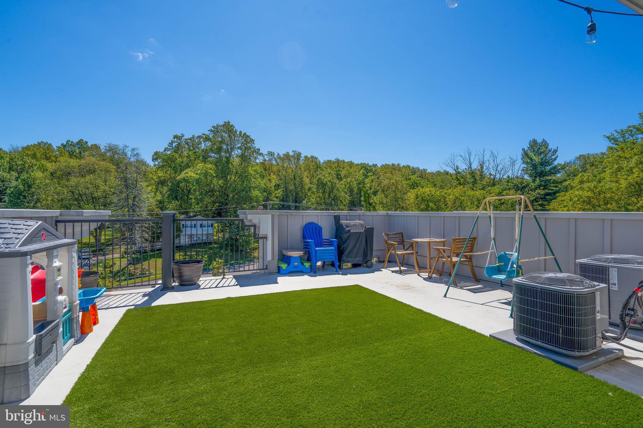 FORT WASHINGTON - Residential