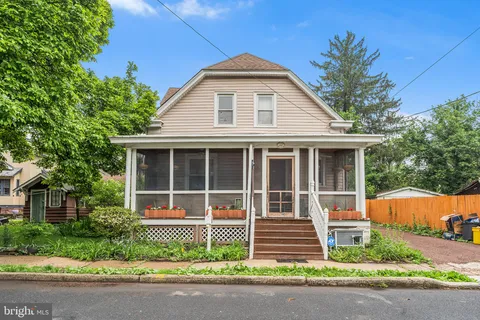 117 Newell Avenue, Trenton, NJ MLS: NJME2058220