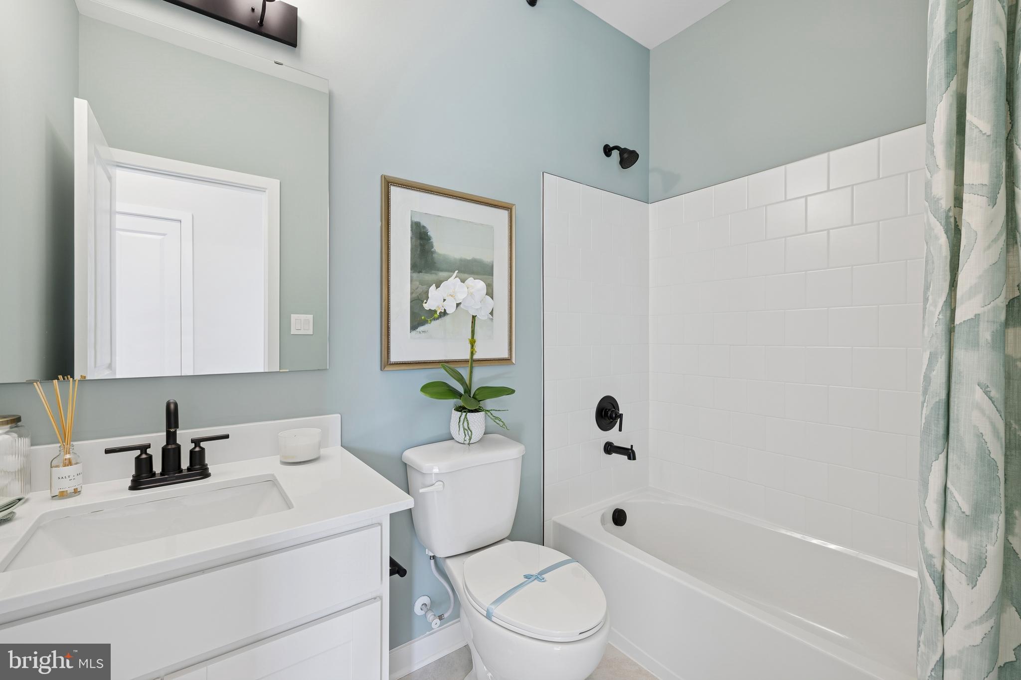 CAPTAINS WAY - Residential