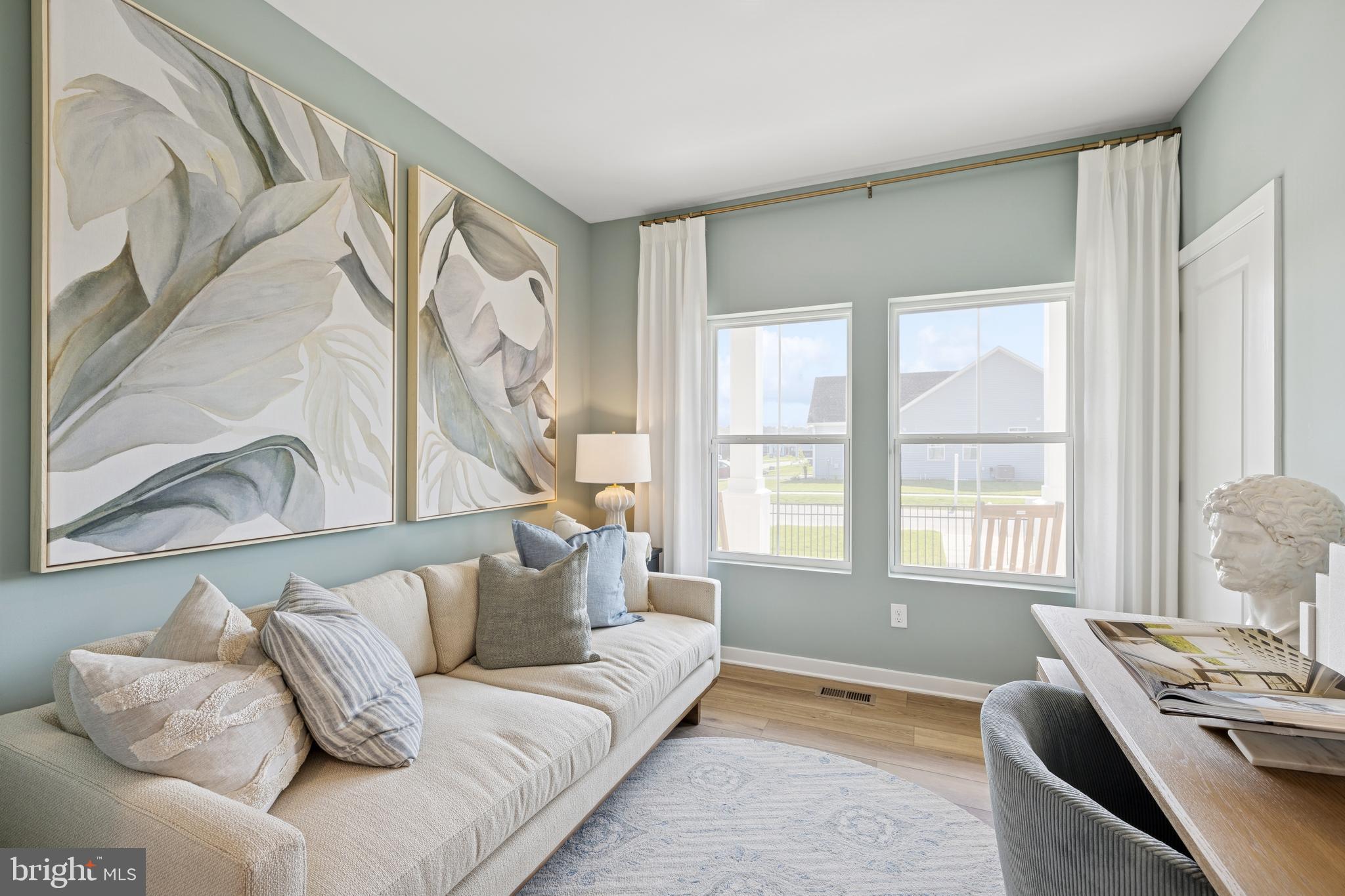 CAPTAINS WAY - Residential