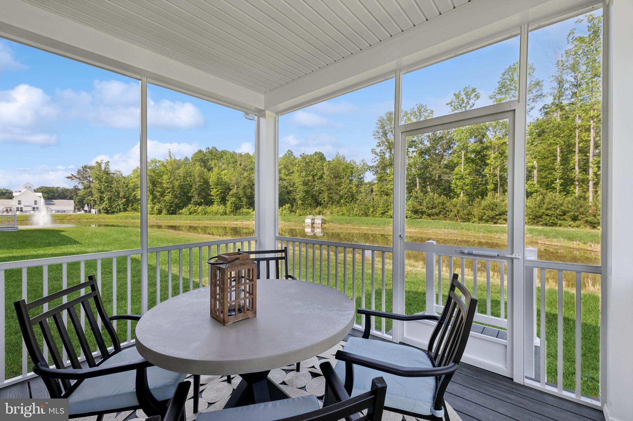 CAPTAINS WAY - Residential