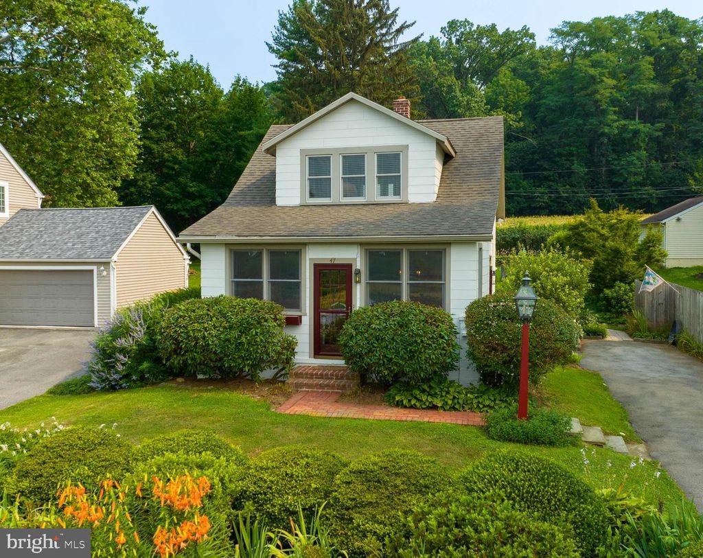 Photo of 47 KREIDER AVE, LANCASTER, PA 17601 (MLS # PALA2037820)