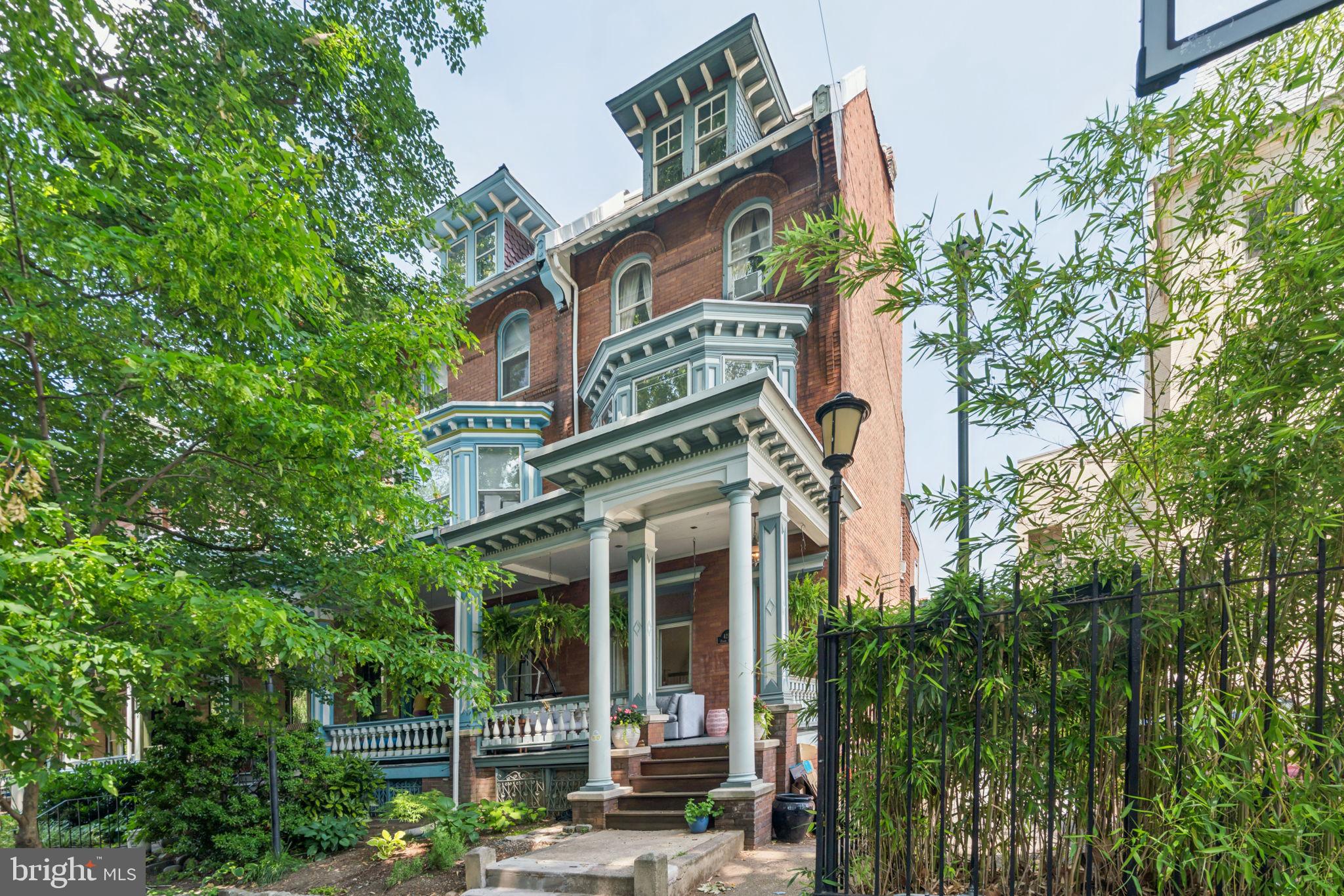 SPRUCE HILL - Residential