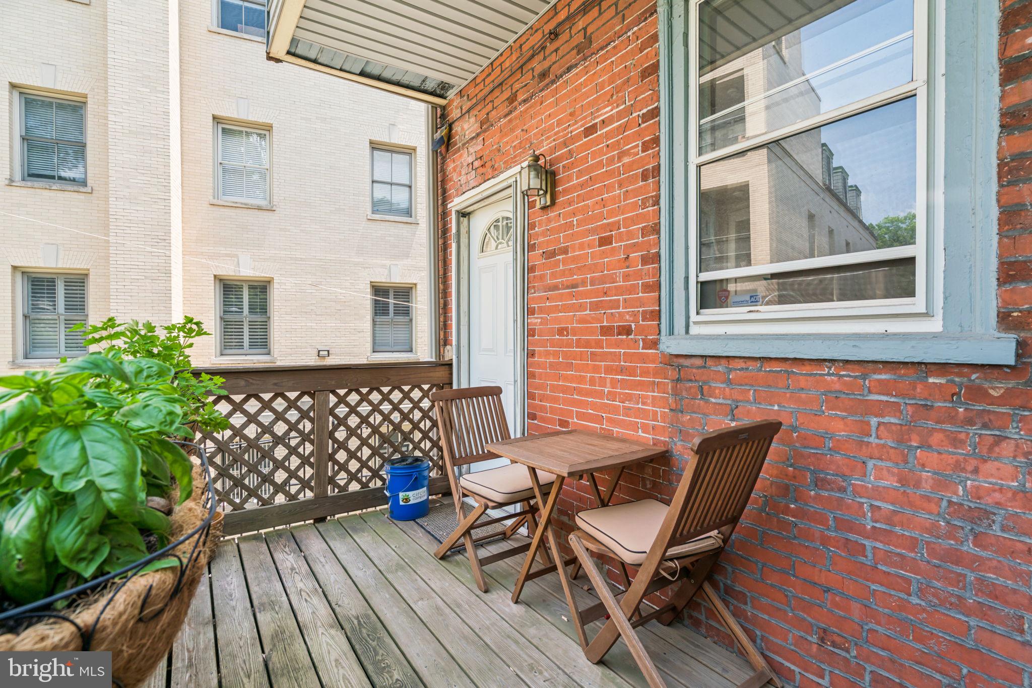 SPRUCE HILL - Residential