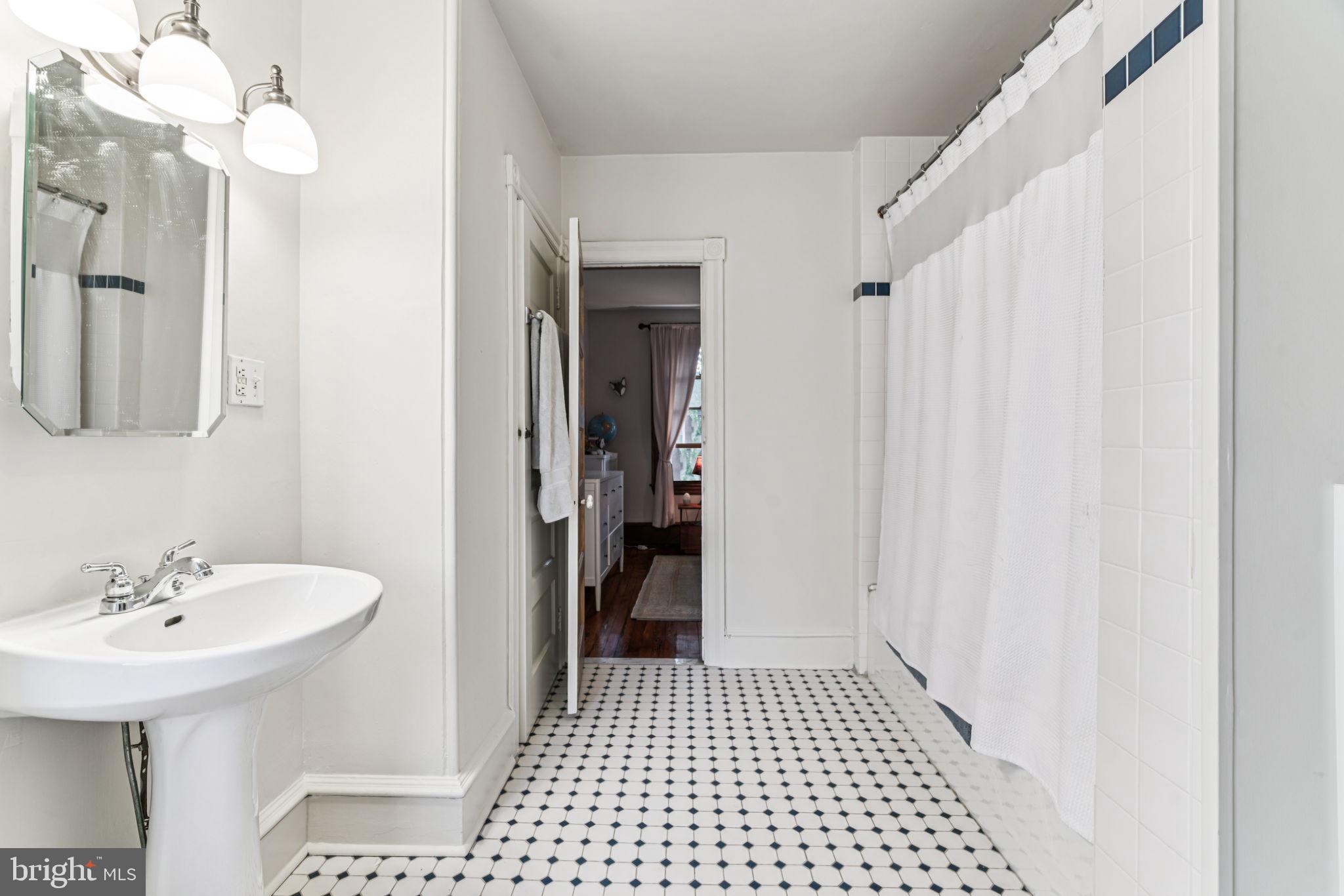 SPRUCE HILL - Residential