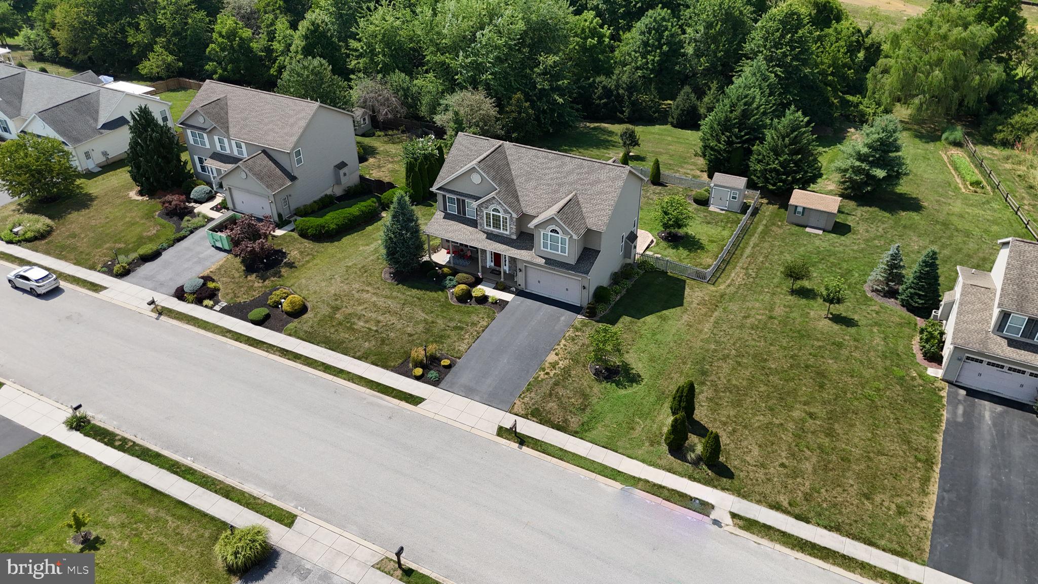 HIGH POINTE - Residential