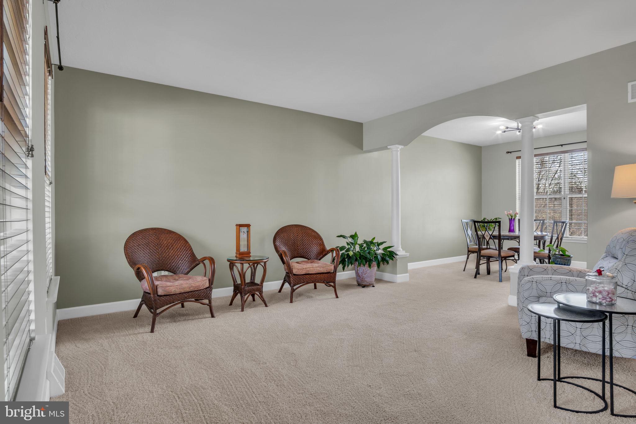 HIGH POINTE - Residential