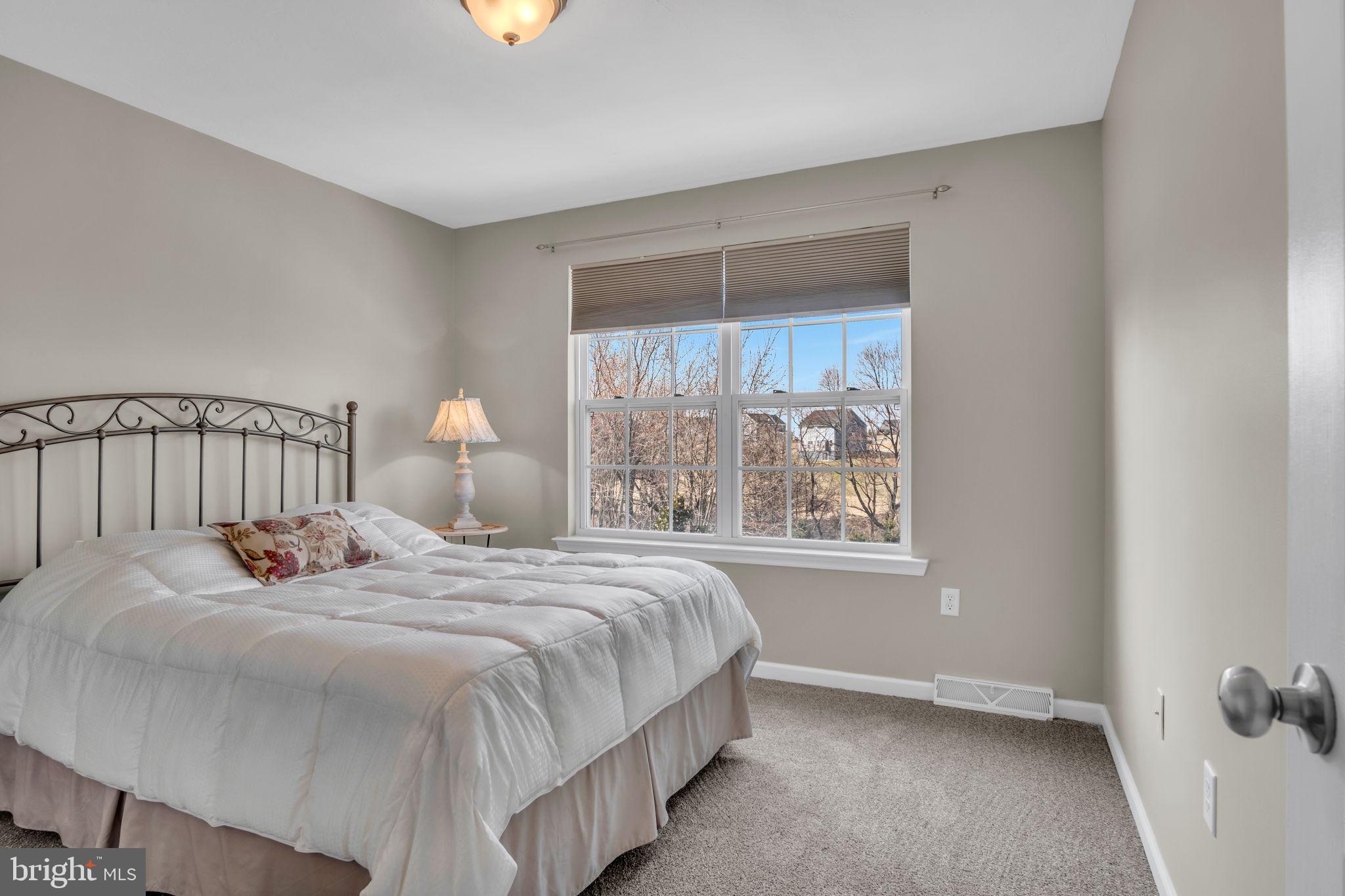 HIGH POINTE - Residential