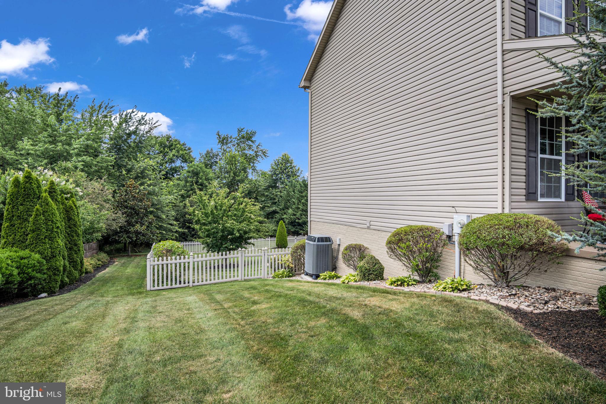 HIGH POINTE - Residential