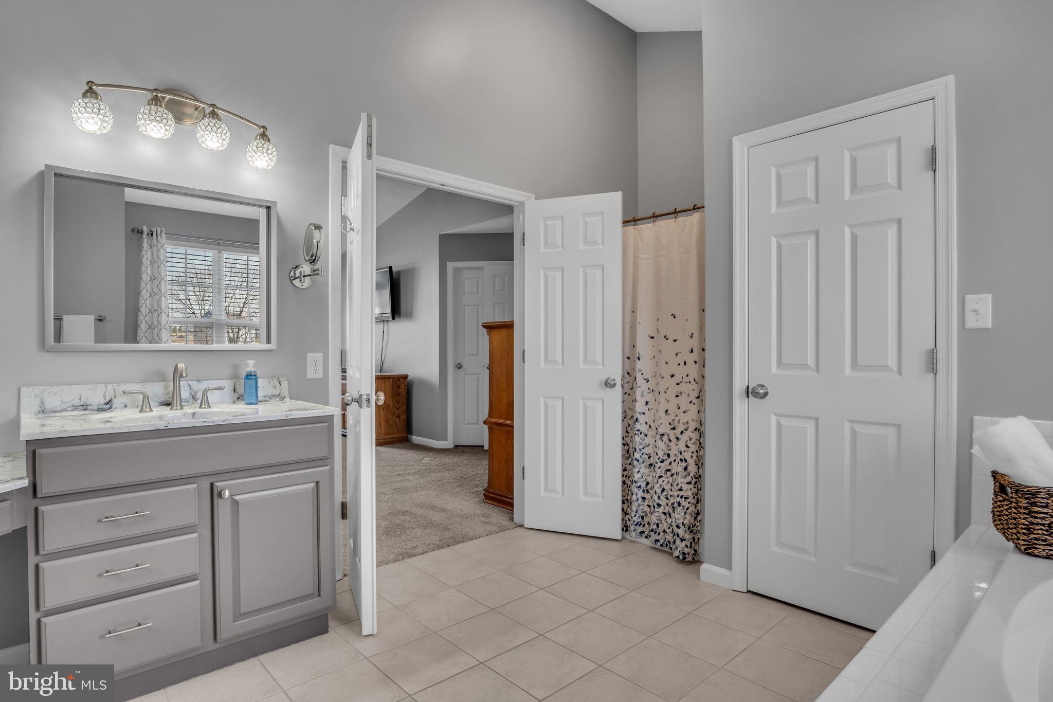 HIGH POINTE - Residential