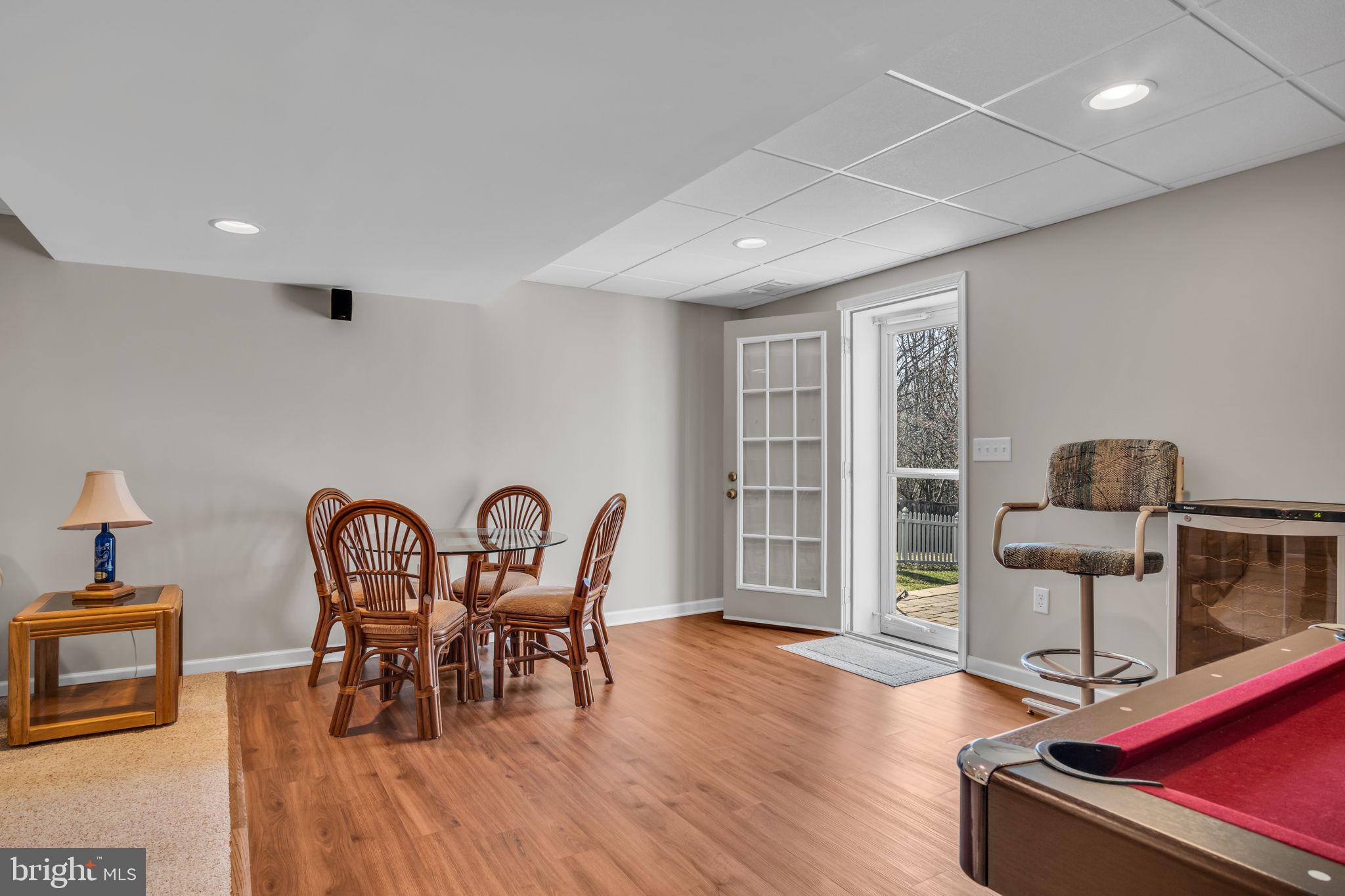 HIGH POINTE - Residential