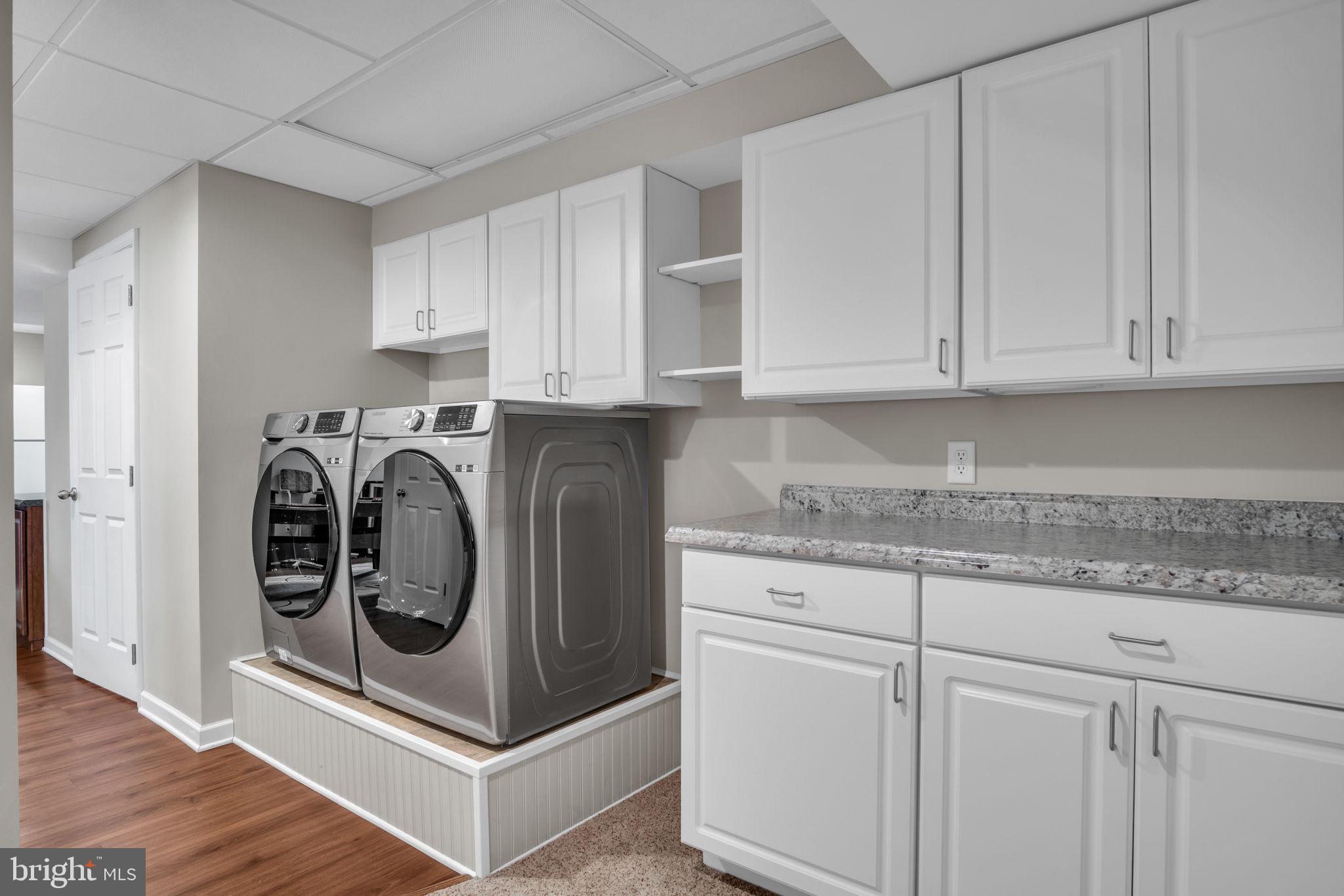 HIGH POINTE - Residential