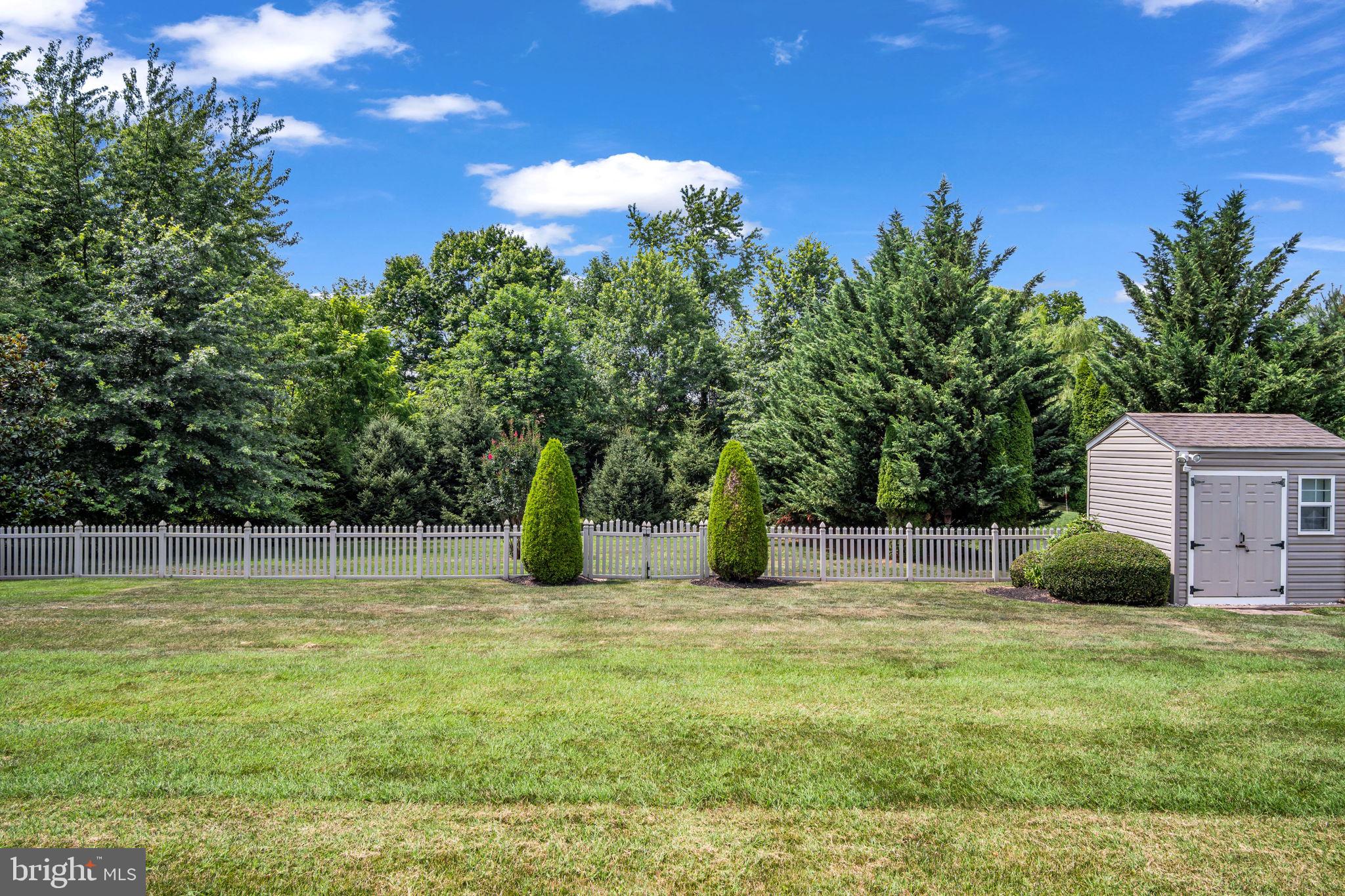 HIGH POINTE - Residential