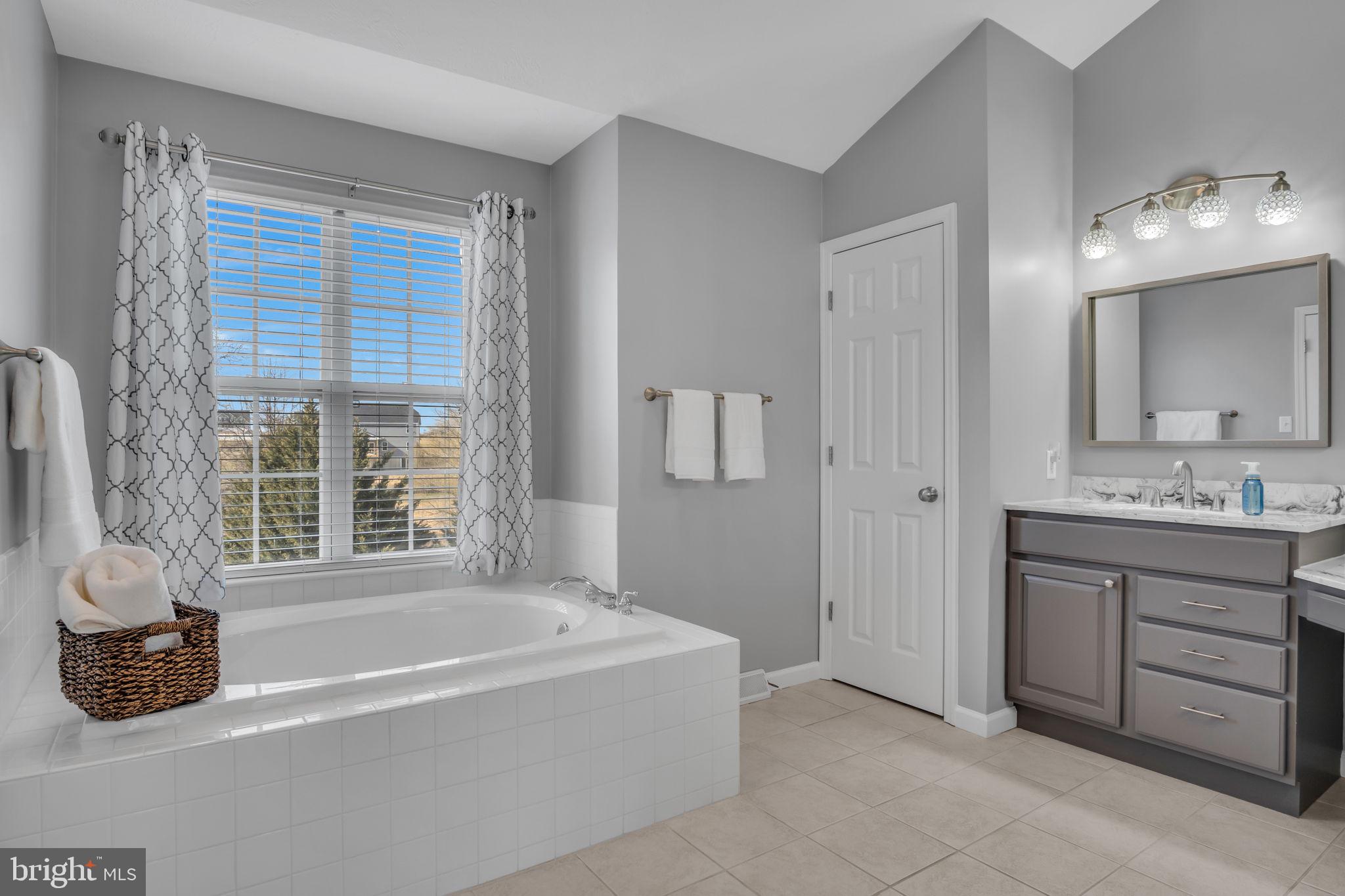 HIGH POINTE - Residential